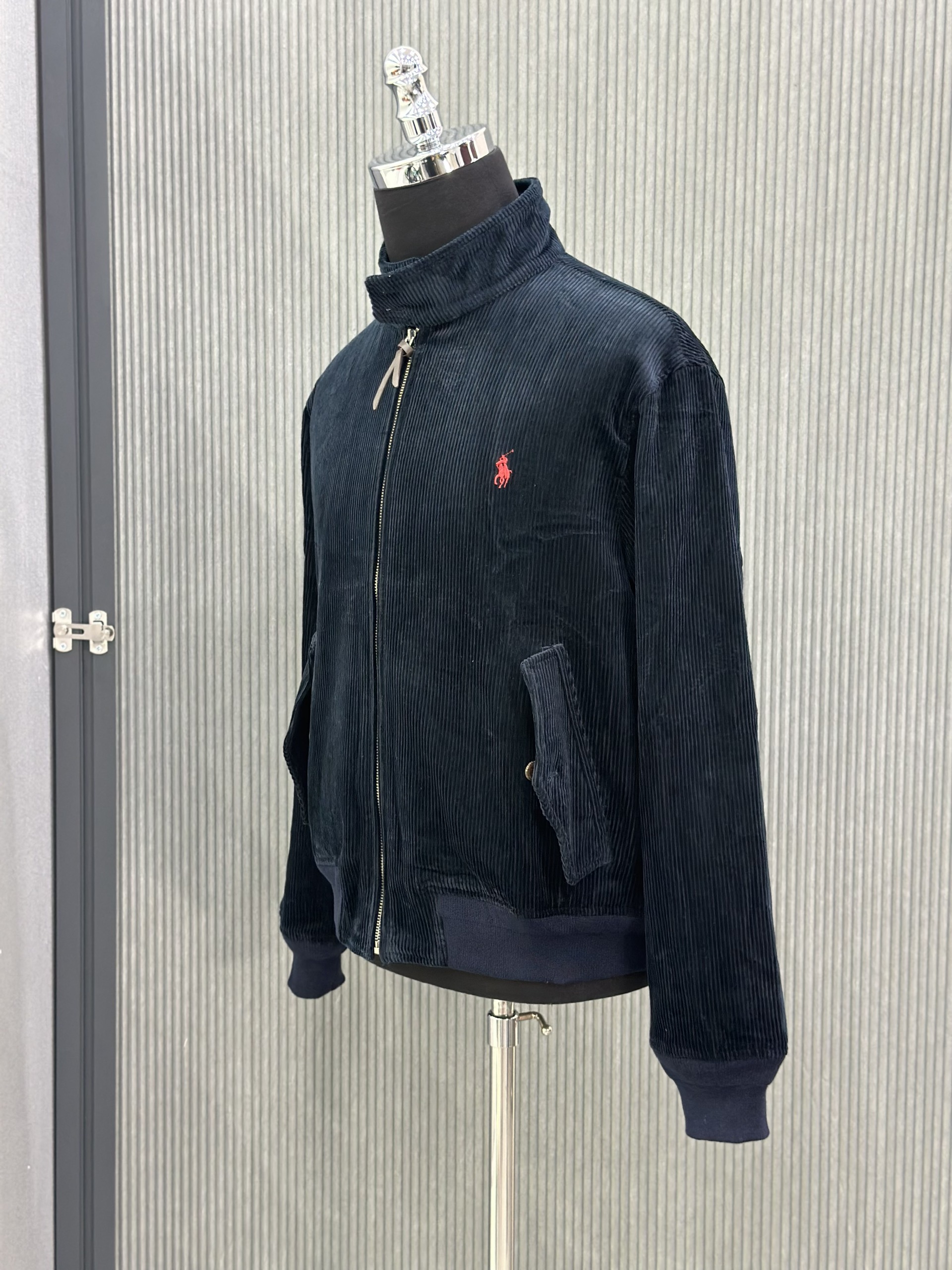 Áo khoác nhung Polo Xanh than logo Đỏ thêu Like Auth VTN