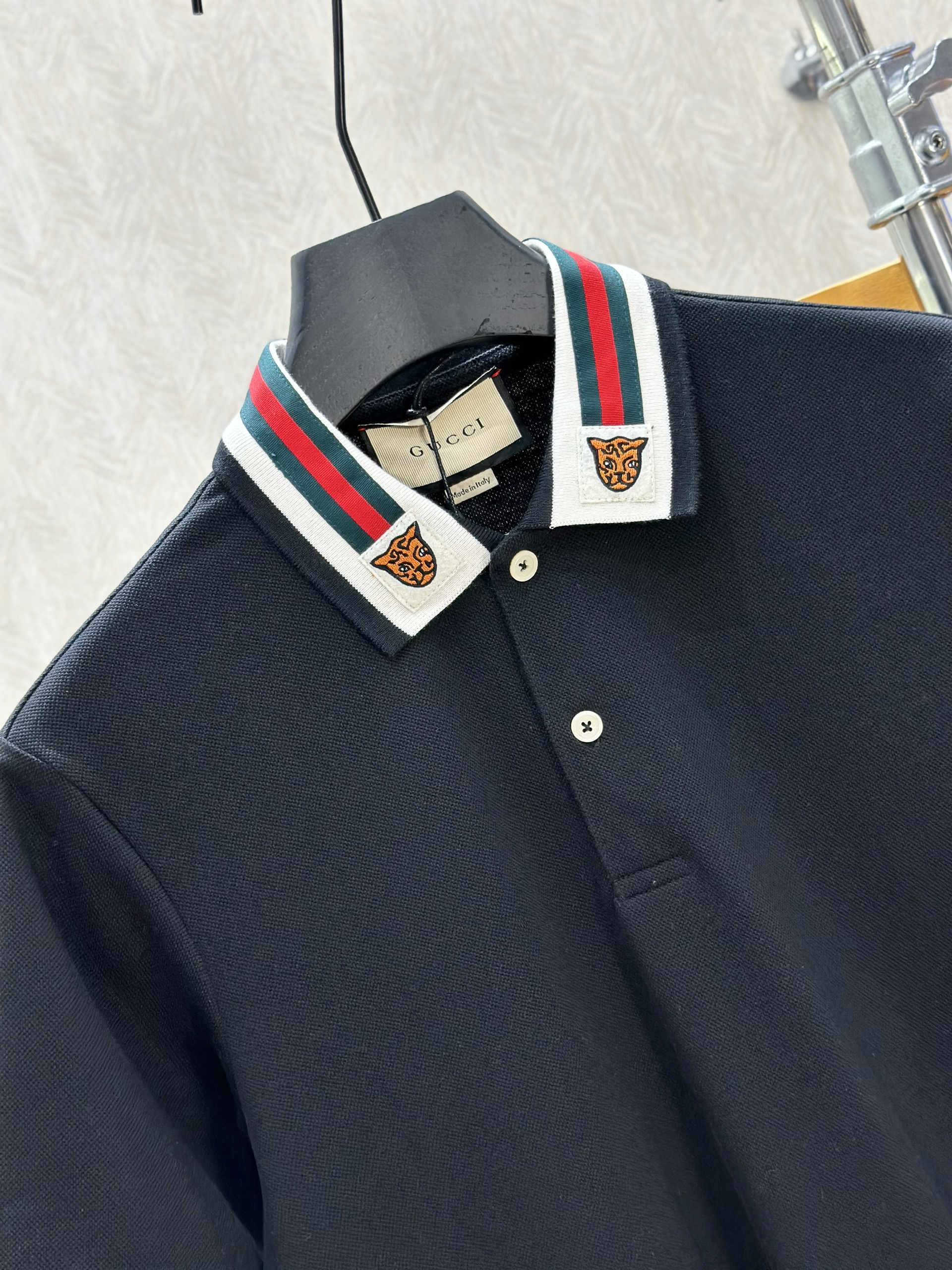 Áo polo Gucci GC trơn phối cổ kẻ sọc Xanh Đỏ logo mặt hổ Like Auth 1-1 on web VTN