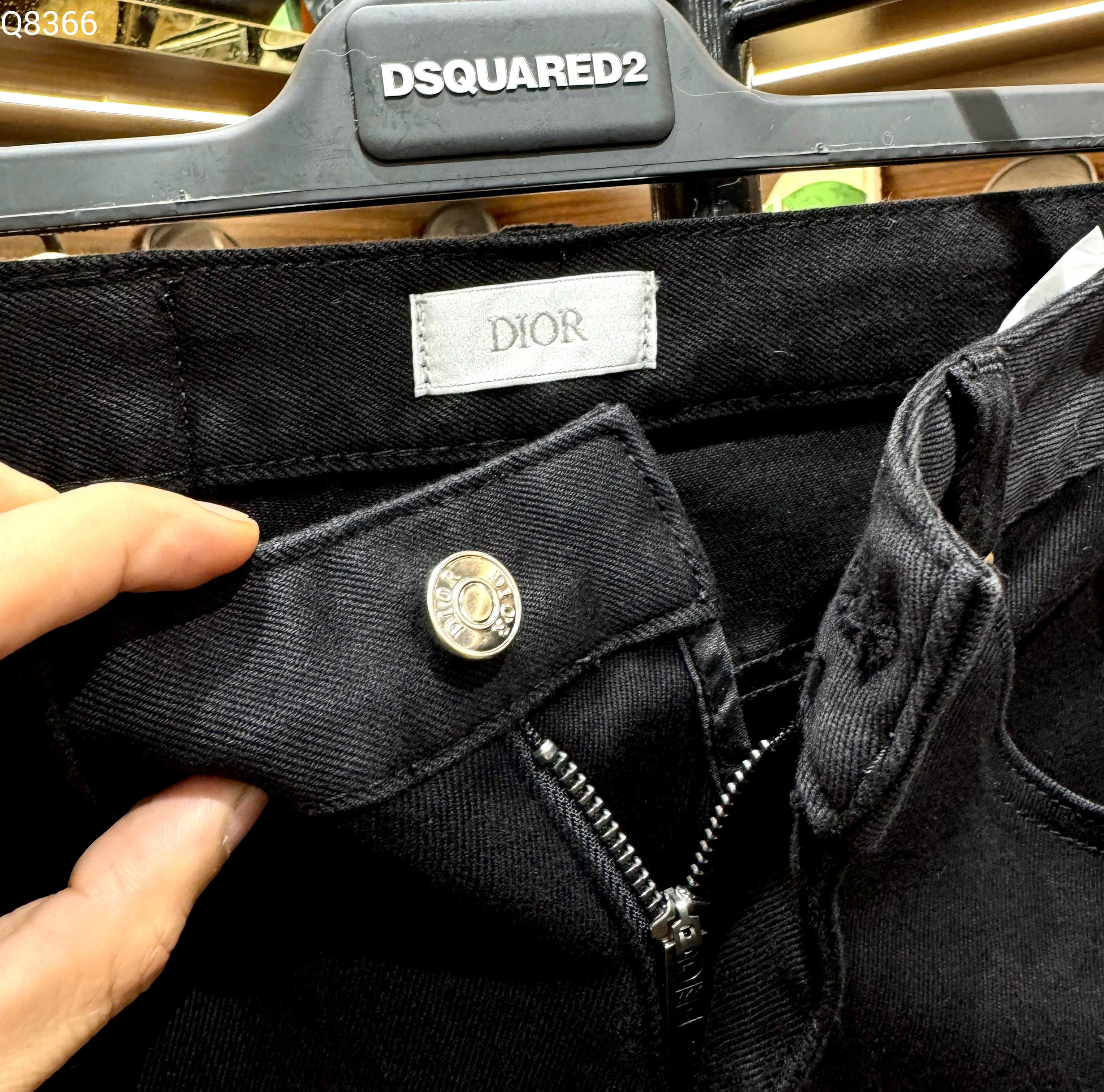 Quần jean Dior CD Đen logo chữ cành hoa thêu túi sau Like Auth MK