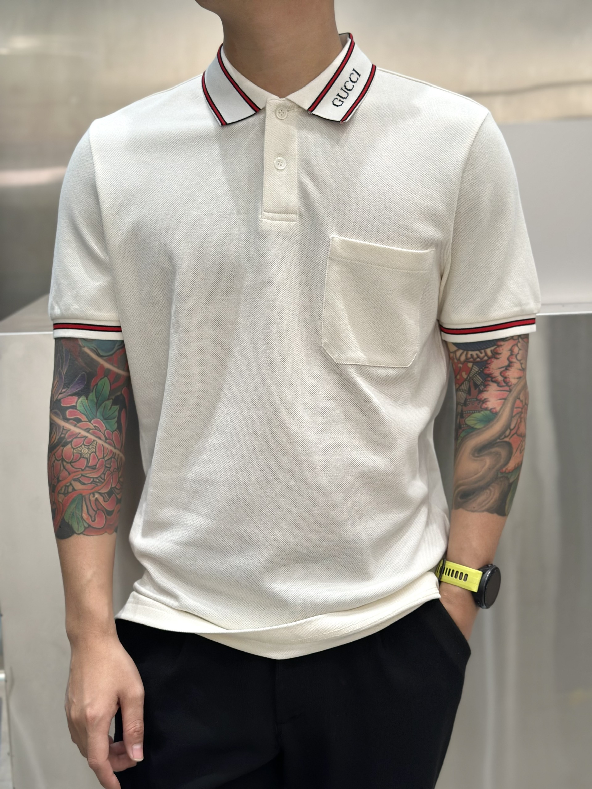 Áo polo Gucci GC logo cổ kẻ viền Đỏ Like Auth 1-1 on web VTN