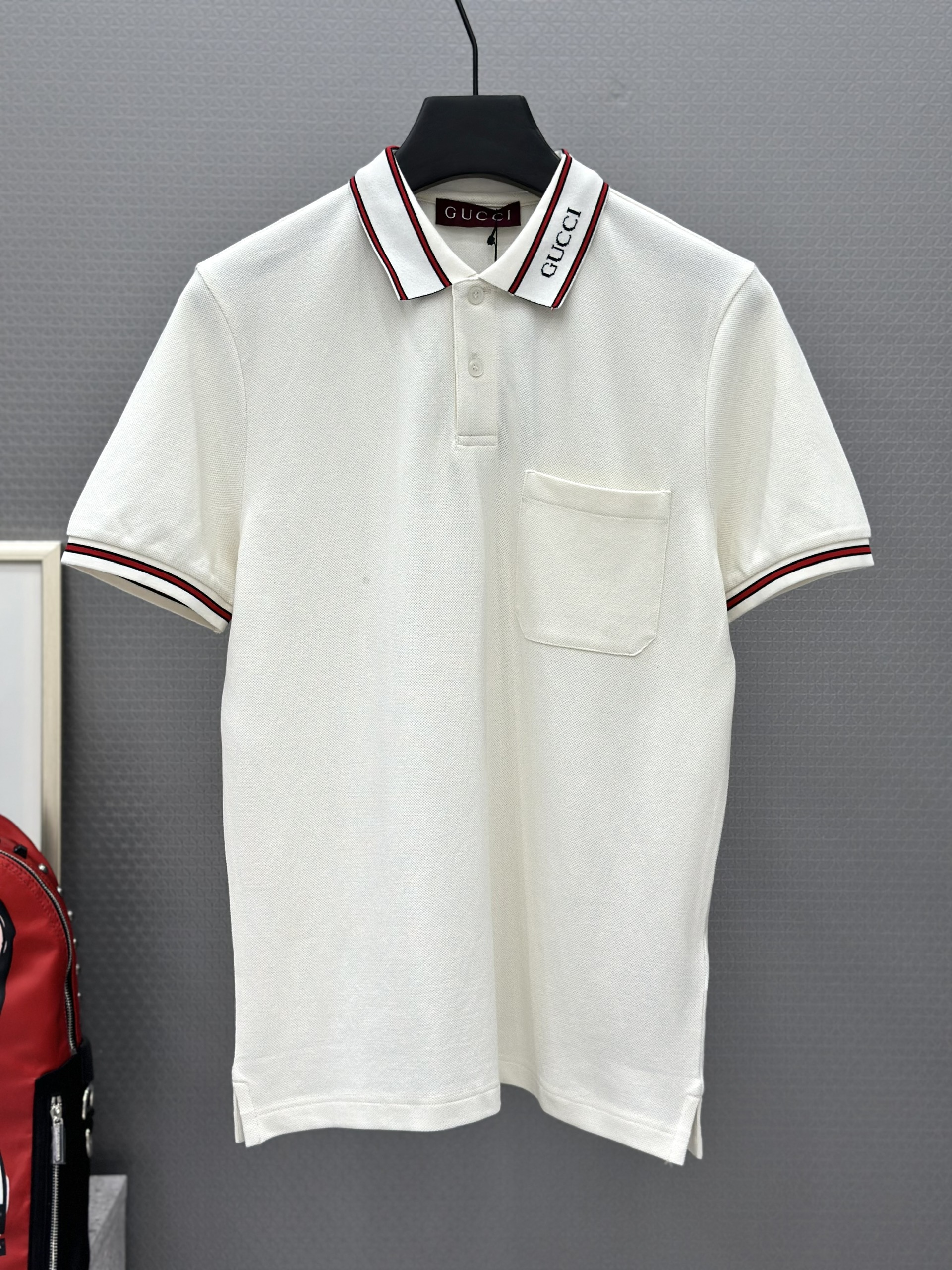 Áo polo Gucci GC logo cổ kẻ viền Đỏ Like Auth 1-1 on web VTN