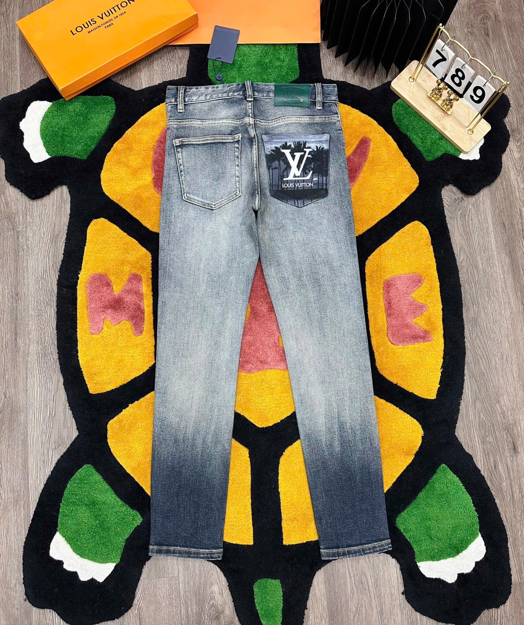 Quần jean Louis Vuitton LV Xanh họa tiết logo cây dừa túi sau Like Auth MK