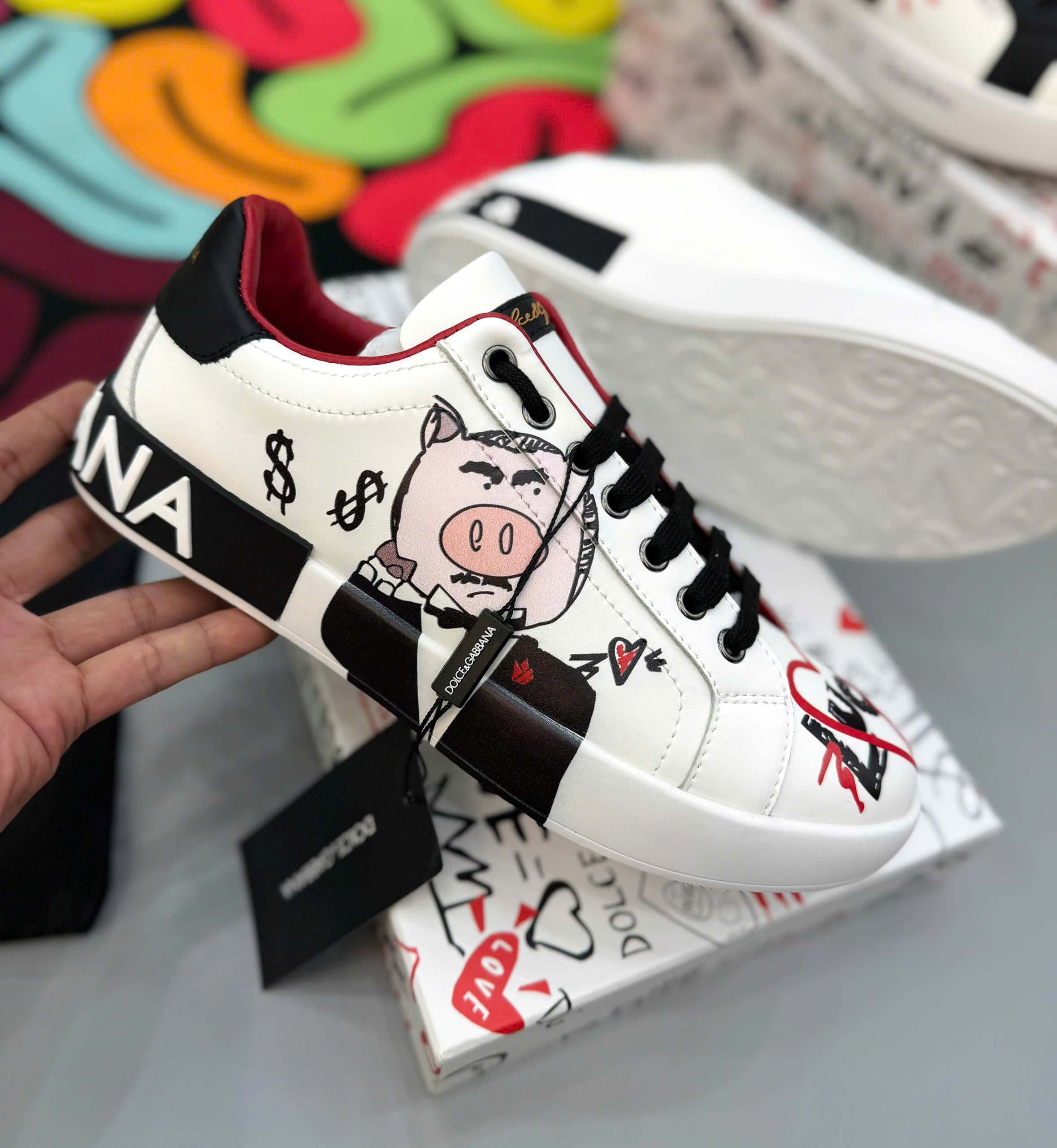 Giày sneaker Dolce Gabbana DG Trắng phối Đen Đỏ họa tiết Like Auth fullbox MK