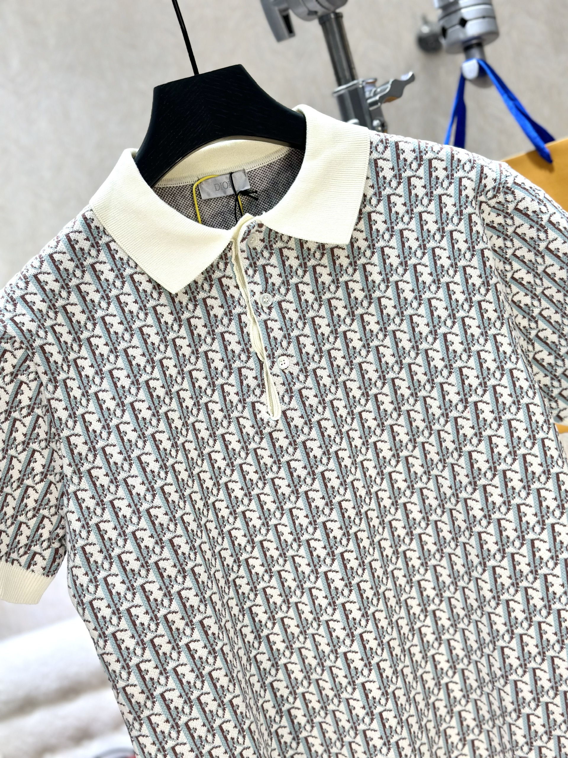 Áo polo len Dior CD Trắng họa tiết logo chữ Nâu Xanh full Like Auth 1-1 on web VTN