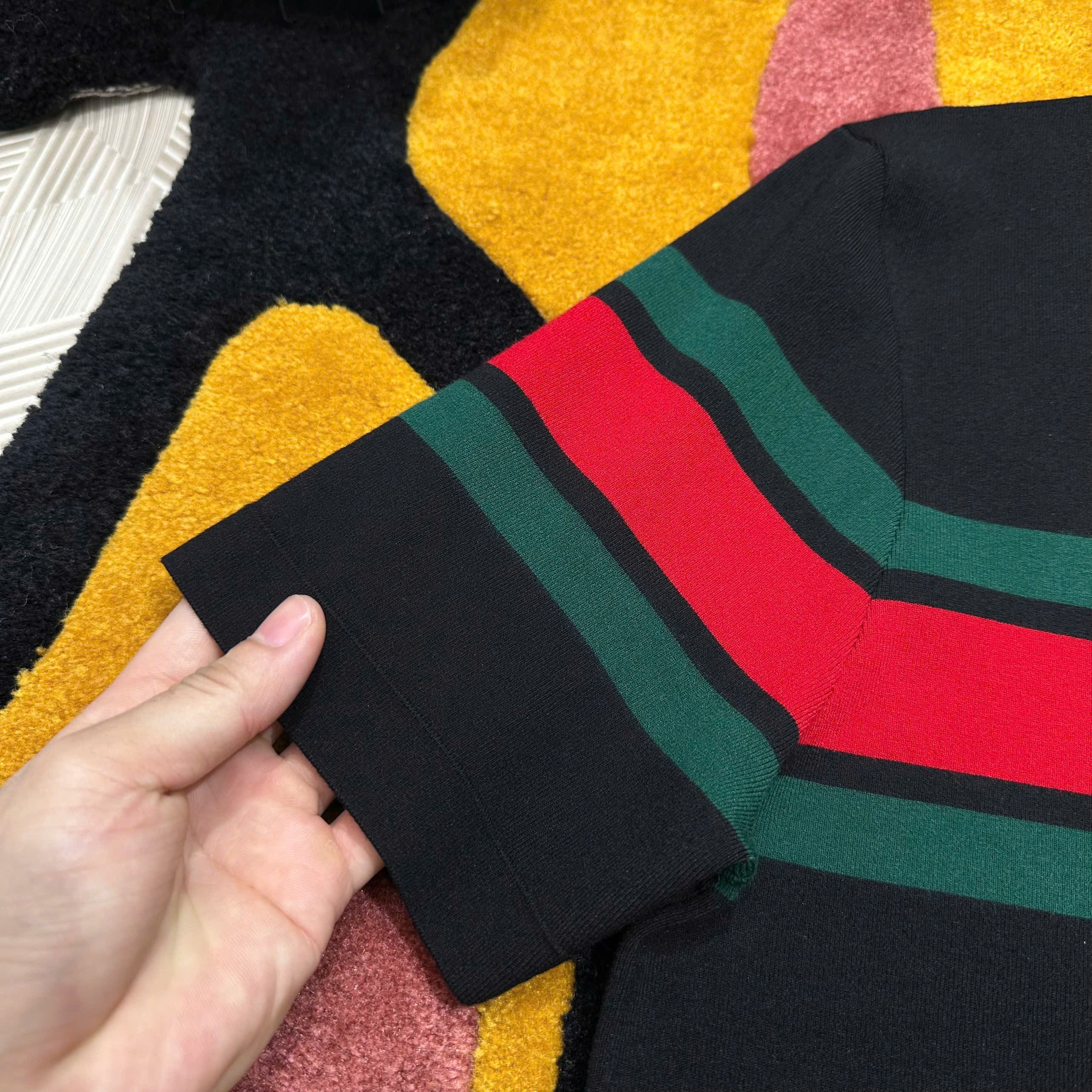 Áo phông T-shirt Gucci GC Đen kẻ sọc ngang Xanh Đỏ Like Auth MK