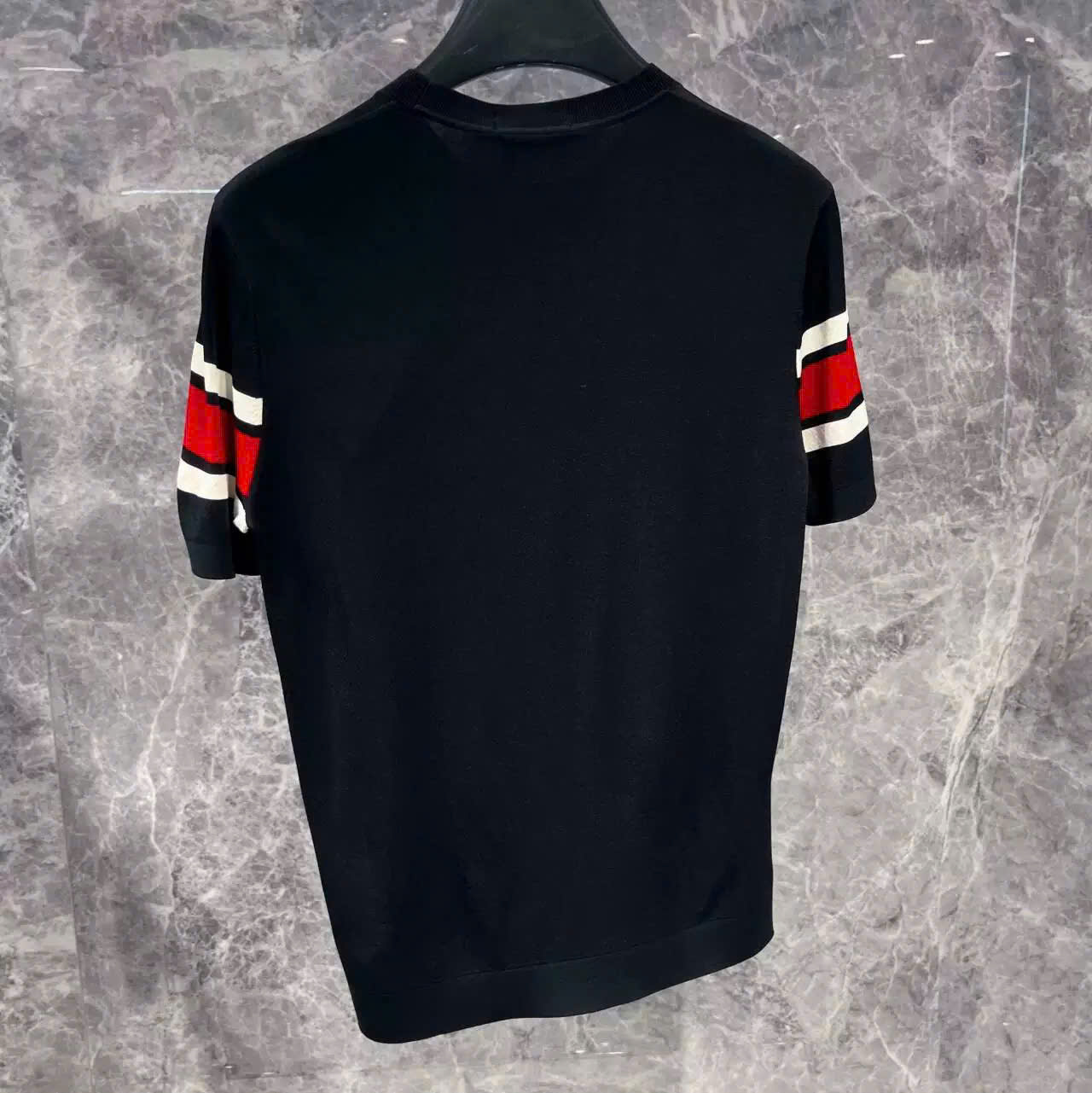 Áo phông T-shirt Gucci GC Đen kẻ sọc ngang Xanh Đỏ Like Auth MK