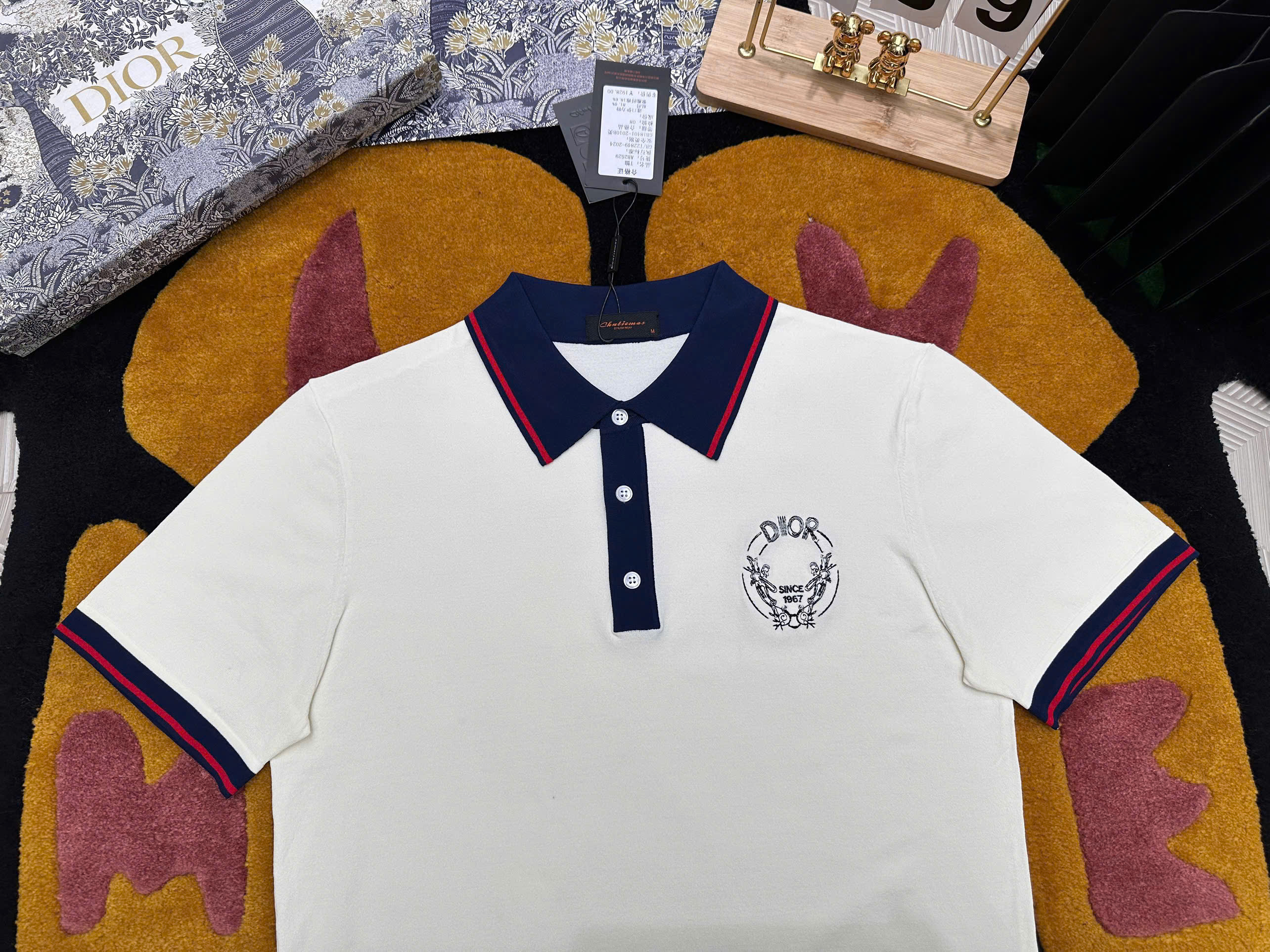 Áo polo Dior CD Trắng phối kẻ Xanh Đỏ viền logo tròn thêu ngực Like Auth MK