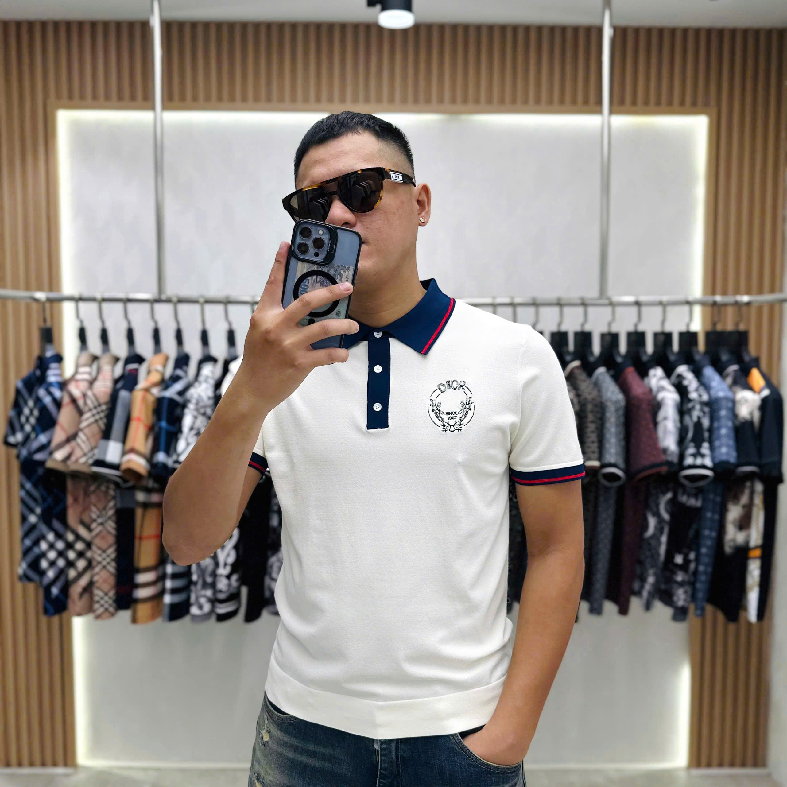 Áo polo Dior CD Trắng phối kẻ Xanh Đỏ viền logo tròn thêu ngực Like Auth MK