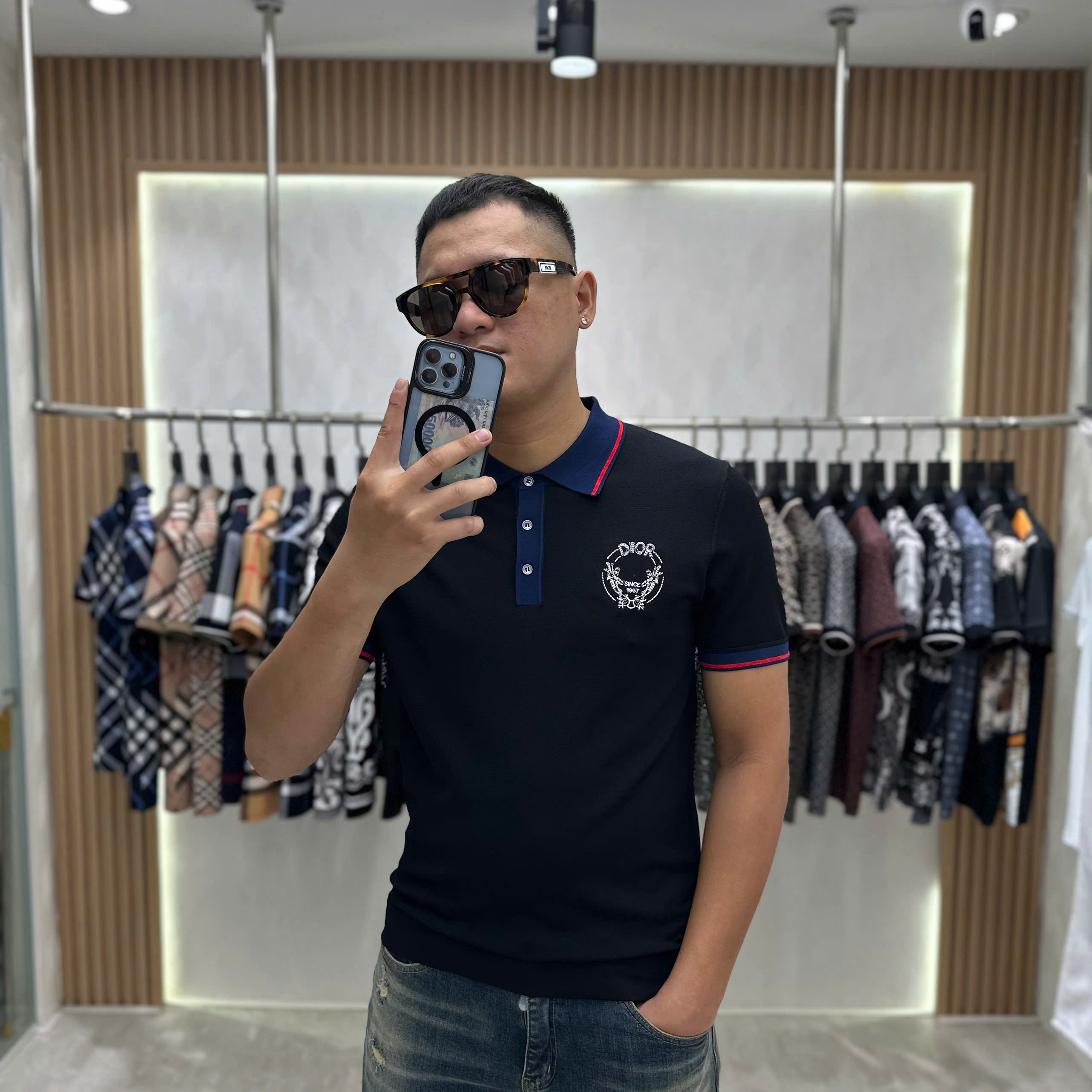 Áo polo Dior CD Đen phối kẻ Xanh Đỏ viền logo tròn thêu ngực Like Auth MK