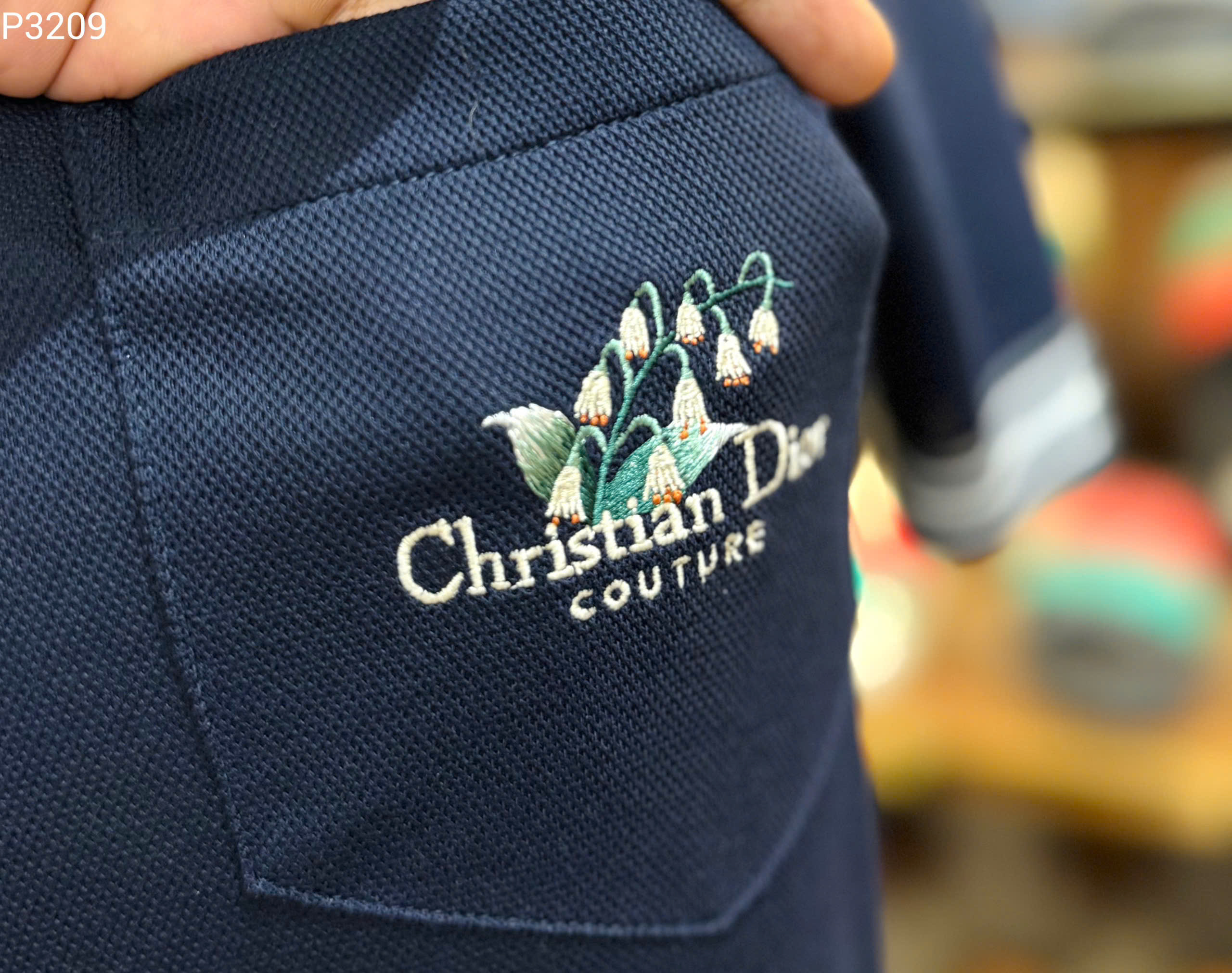 Áo polo Dior CD Xanh than phối Trắng logo chữ cành hoa thêu túi ngực Like Auth MK