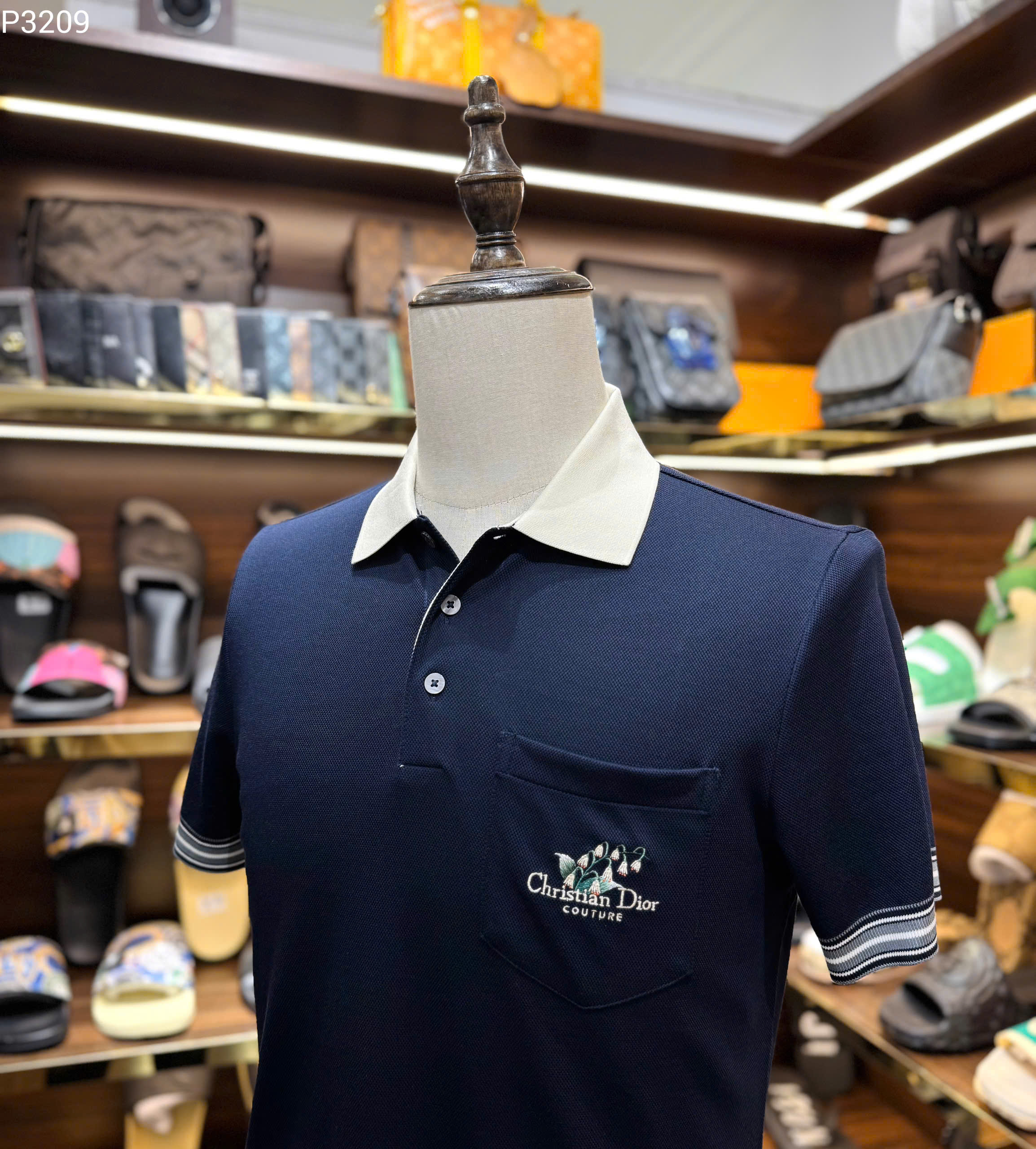 Áo polo Dior CD Xanh than phối Trắng logo chữ cành hoa thêu túi ngực Like Auth MK