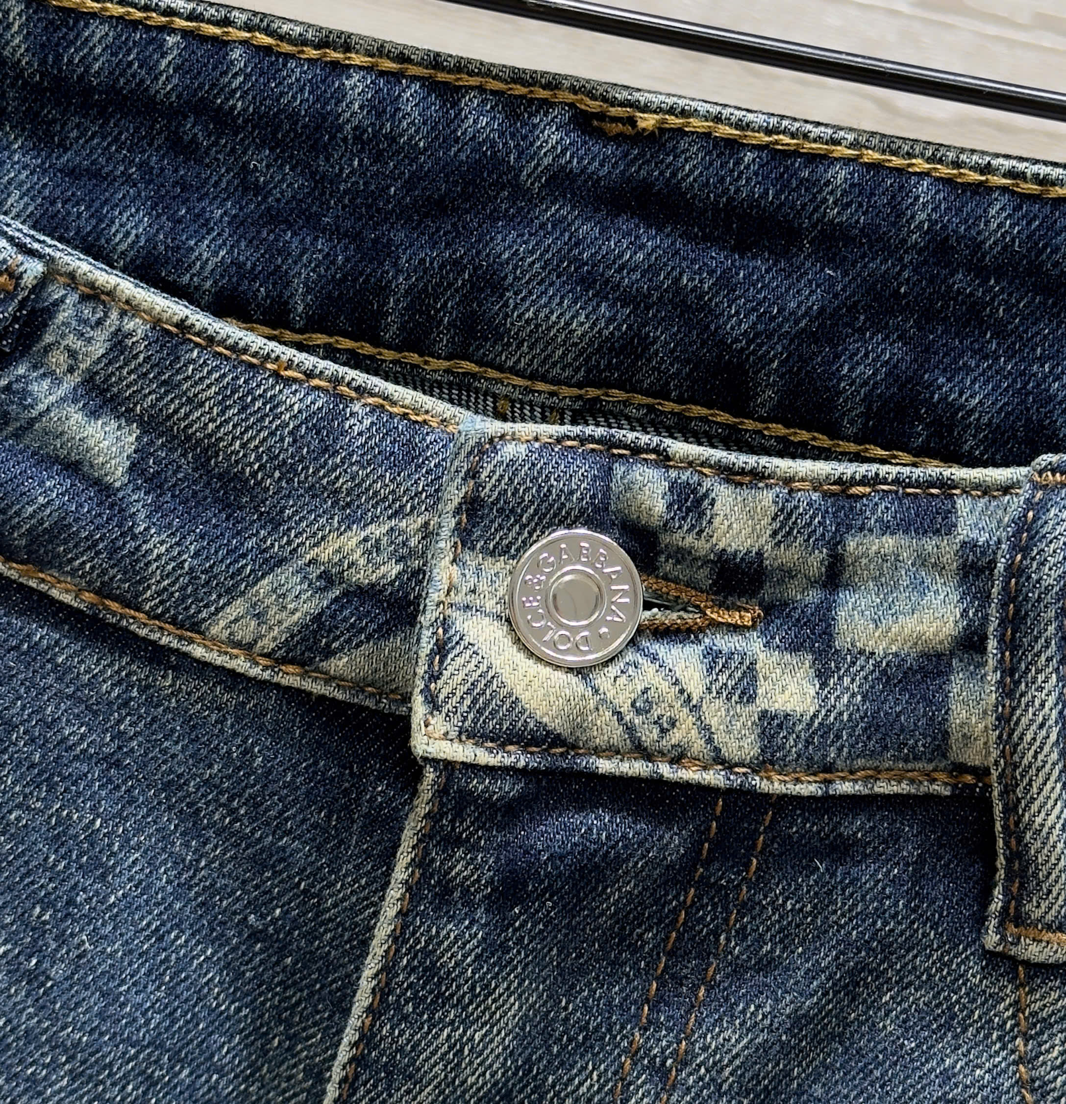 Quần jean Dolce Gabbana DG Xanh bạc họa tiết logo ống cạp túi sau Like Auth DDT