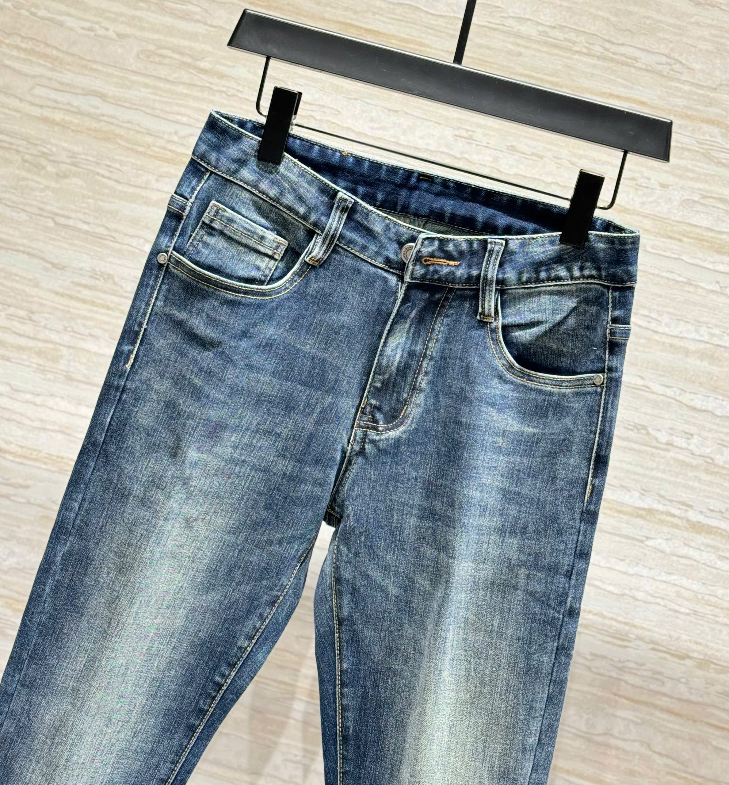 Quần jean Burberry BBR Xanh bạc logo ngựa kẻ sọc túi sau Like Auth DDT