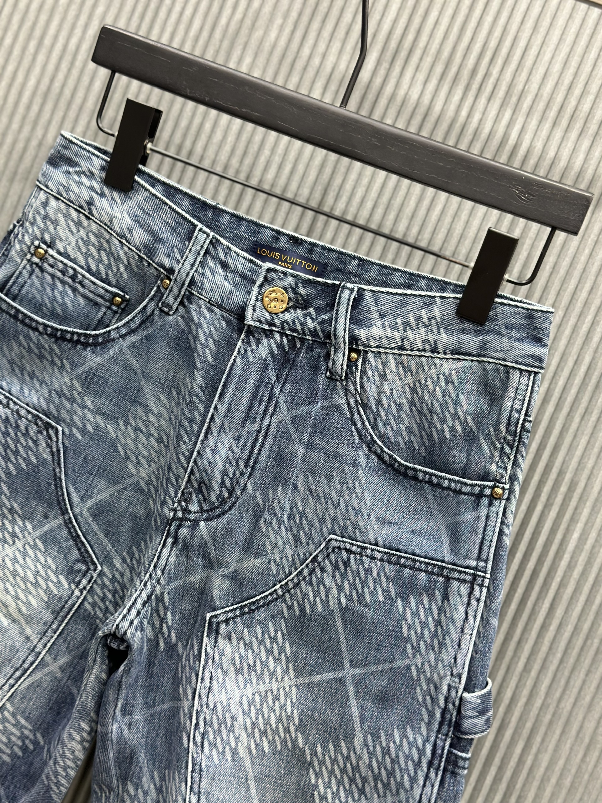 Quần short jean Louis Vuitton LV Xanh dậm loang caro ô chéo Like Auth VTN