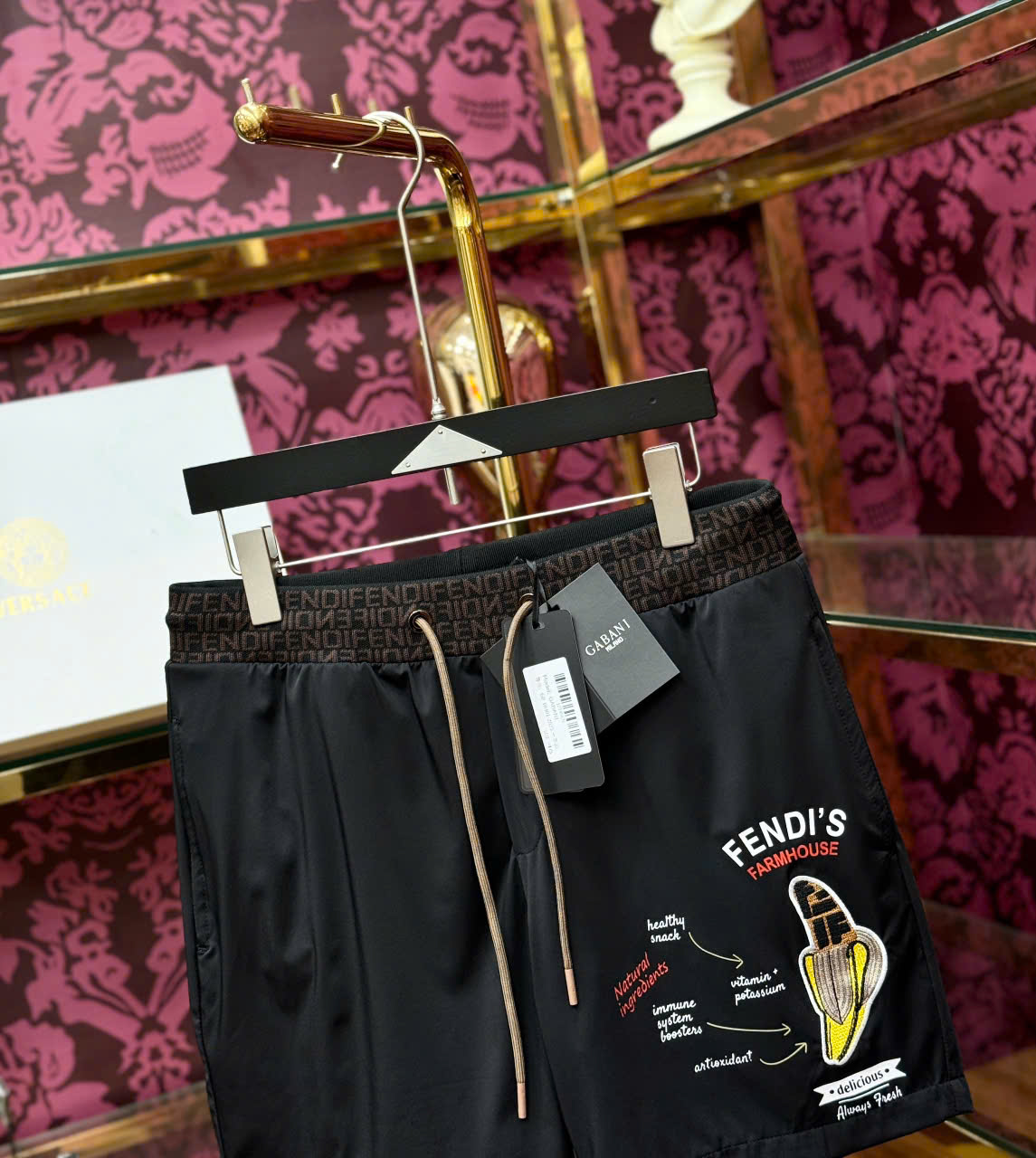 Quần short gió Fendi FF logo chữ chuối đùi Like Auth LK MK