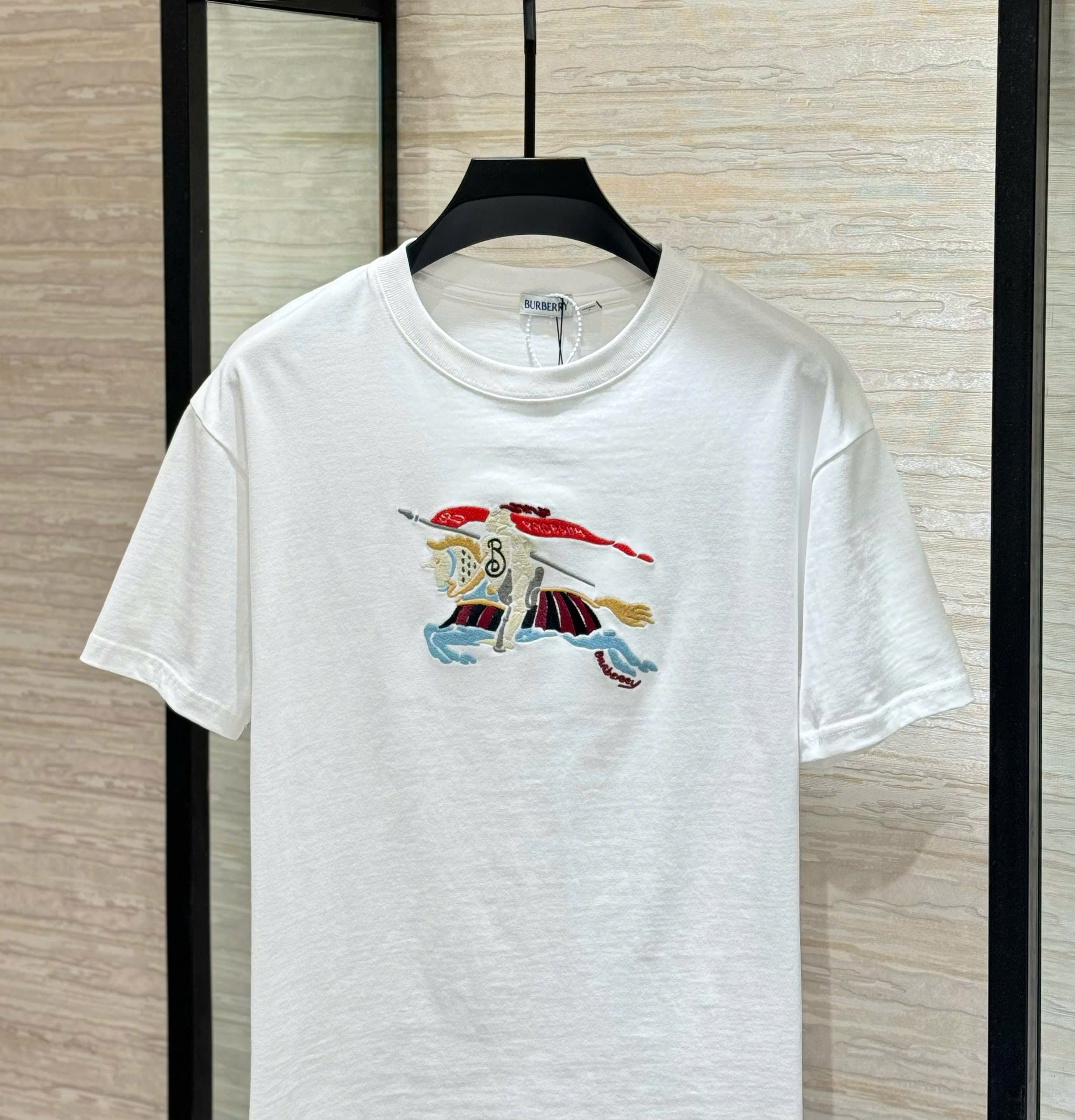 Áo phông T-shirt Burberry BBR Trắng logo ngựa màu sắc thêu ngực Like Auth DDT