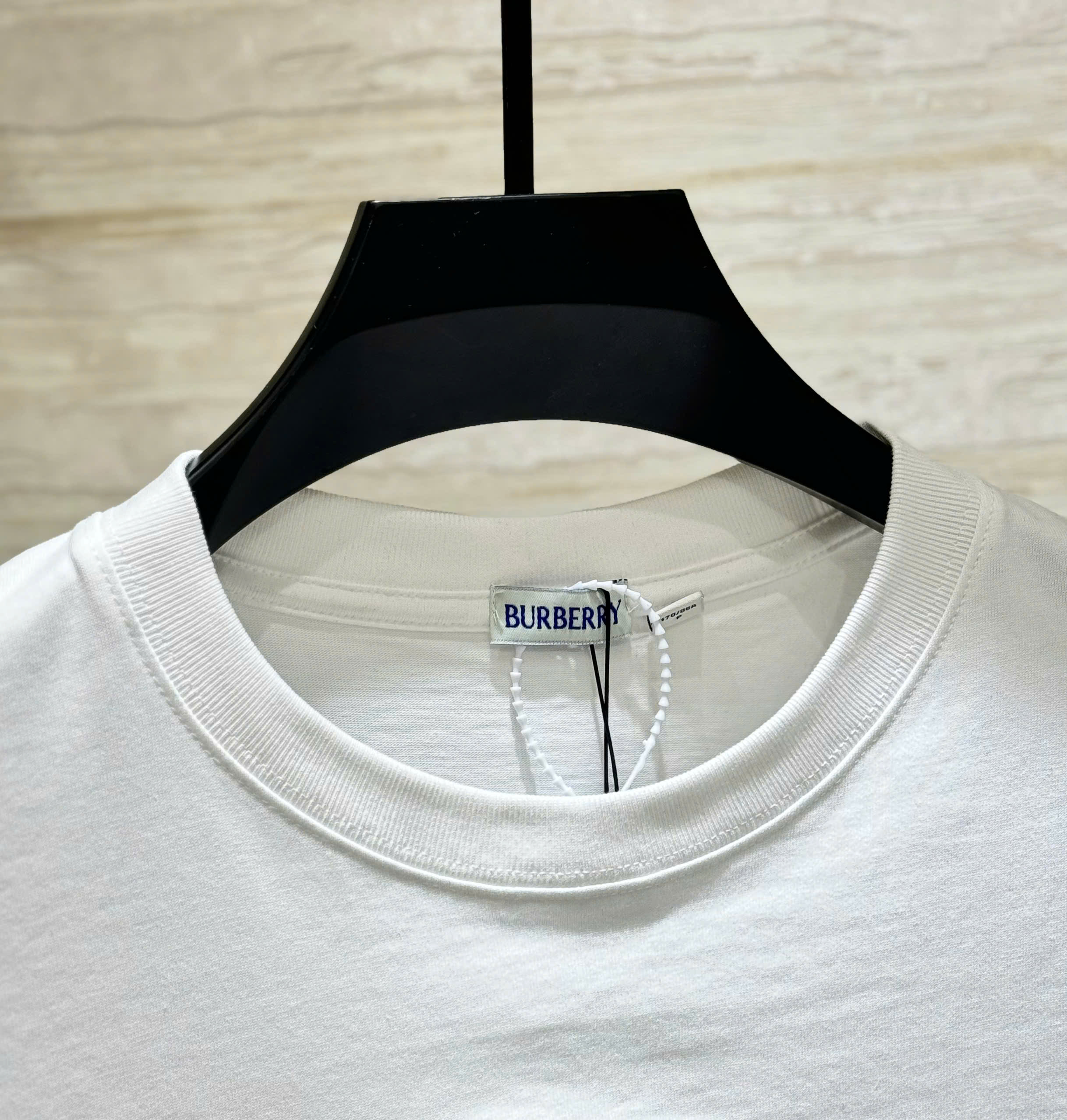 Áo phông T-shirt Burberry BBR Trắng logo ngựa màu sắc thêu ngực Like Auth DDT