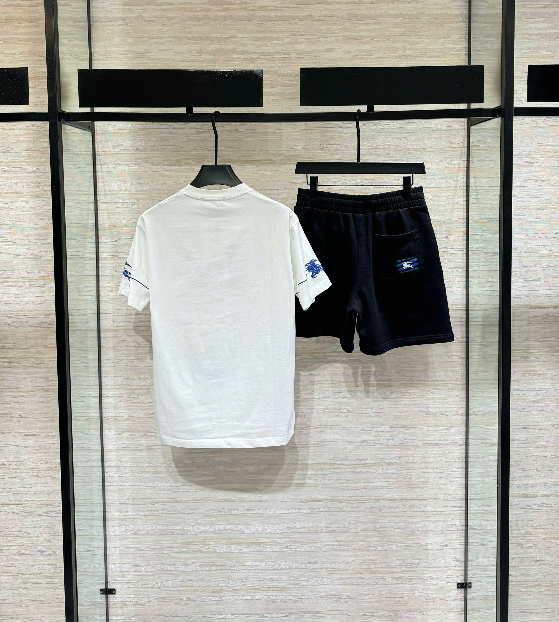 Bộ, set hè Burberry BBR Trắng logo ngựa Xanh ngực Like Auth DDT