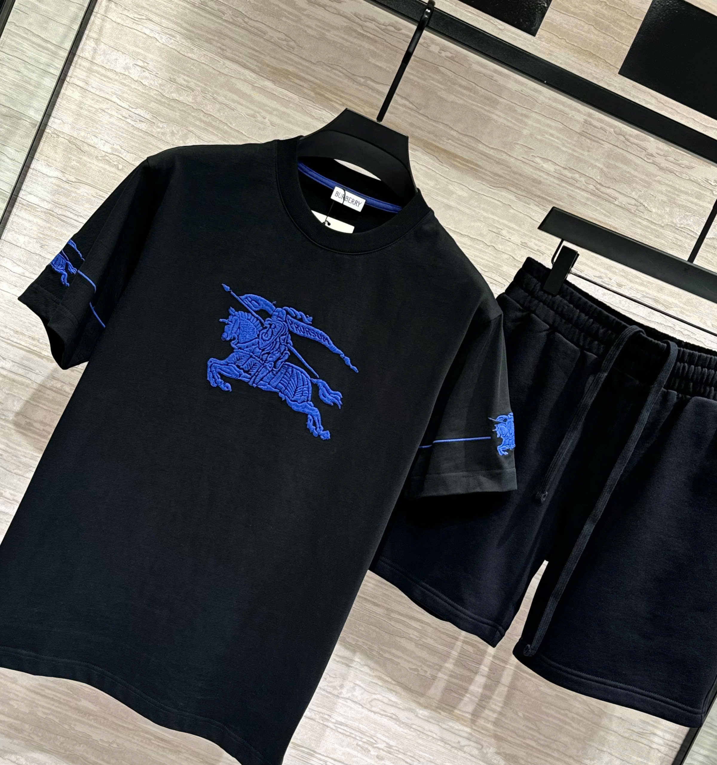 Bộ, set hè Burberry BBR Đen logo ngựa Xanh ngực Like Auth DDT