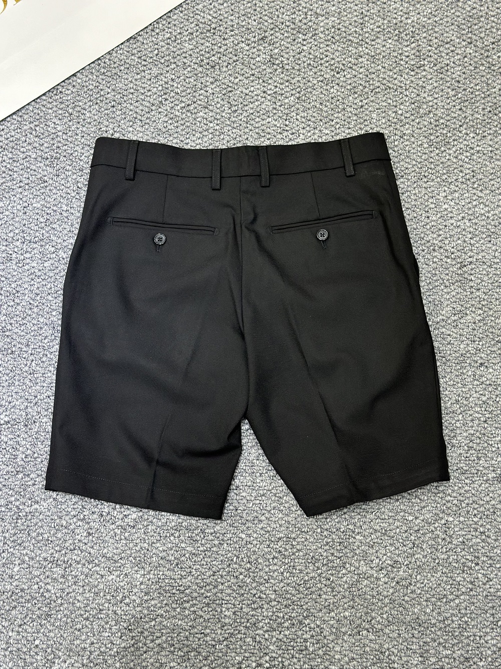 Quần short tây, âu Burberry BBR Đen trơn logo TB Vàng thêu Like Auth 1-1 on web VTN