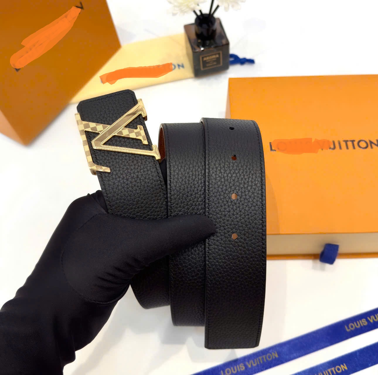 Thắt lưng, belt Louis Vuitton LV Đen sần logo mặt Vàng caro Like Auth fullbox DDT