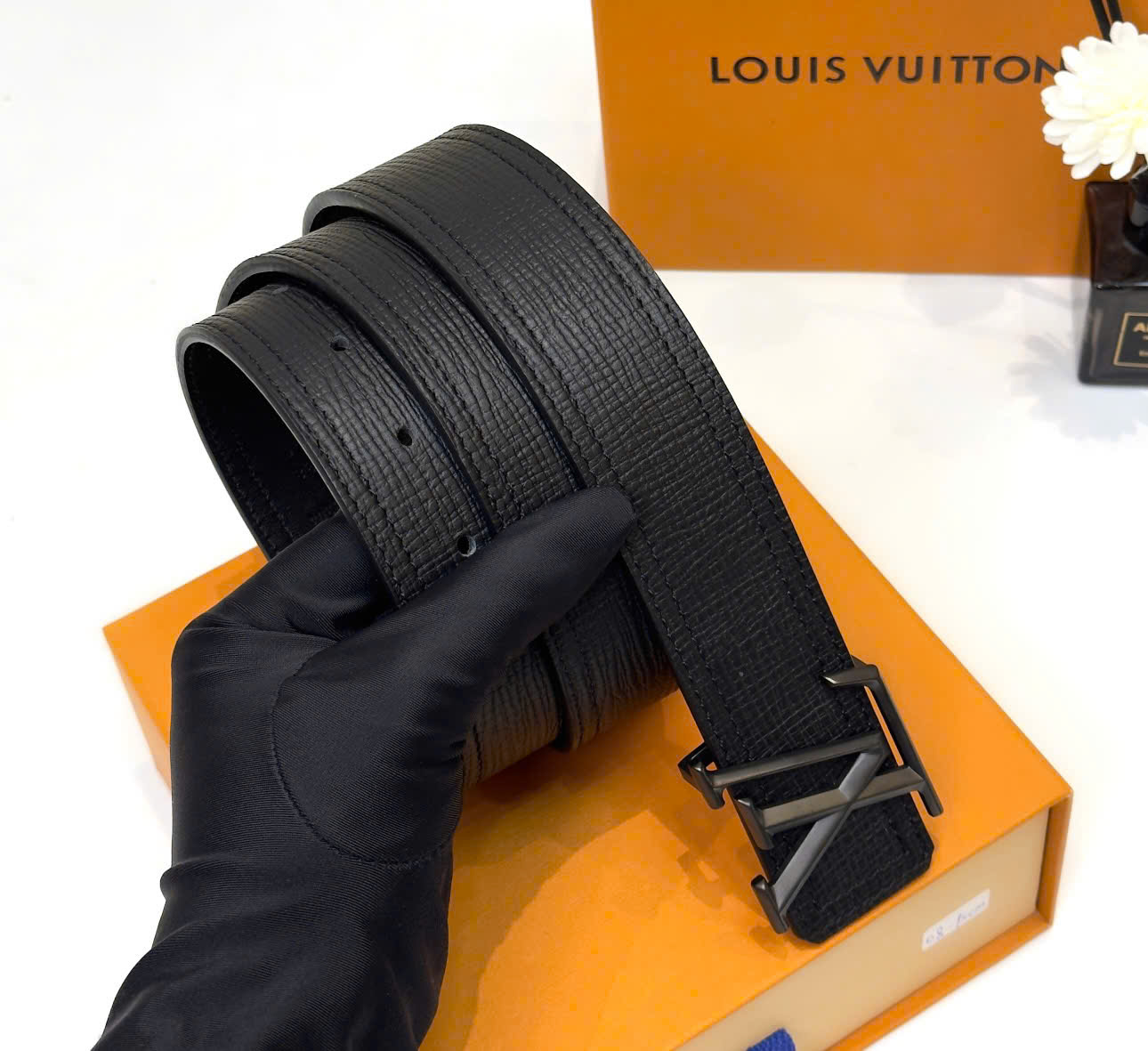 Thắt lưng, belt Louis Vuitton LV Đen sần logo mặt Đen mảnh Like Auth fullbox DDT