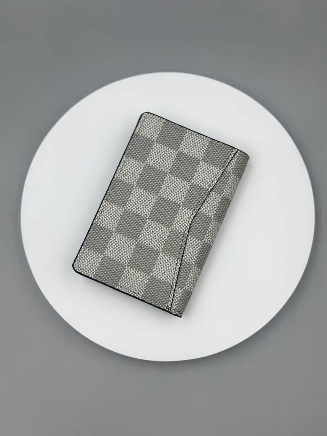 Ví cầm tay Louis Vuitton LV Xám họa tiết caro Like Auth fullbox PLD