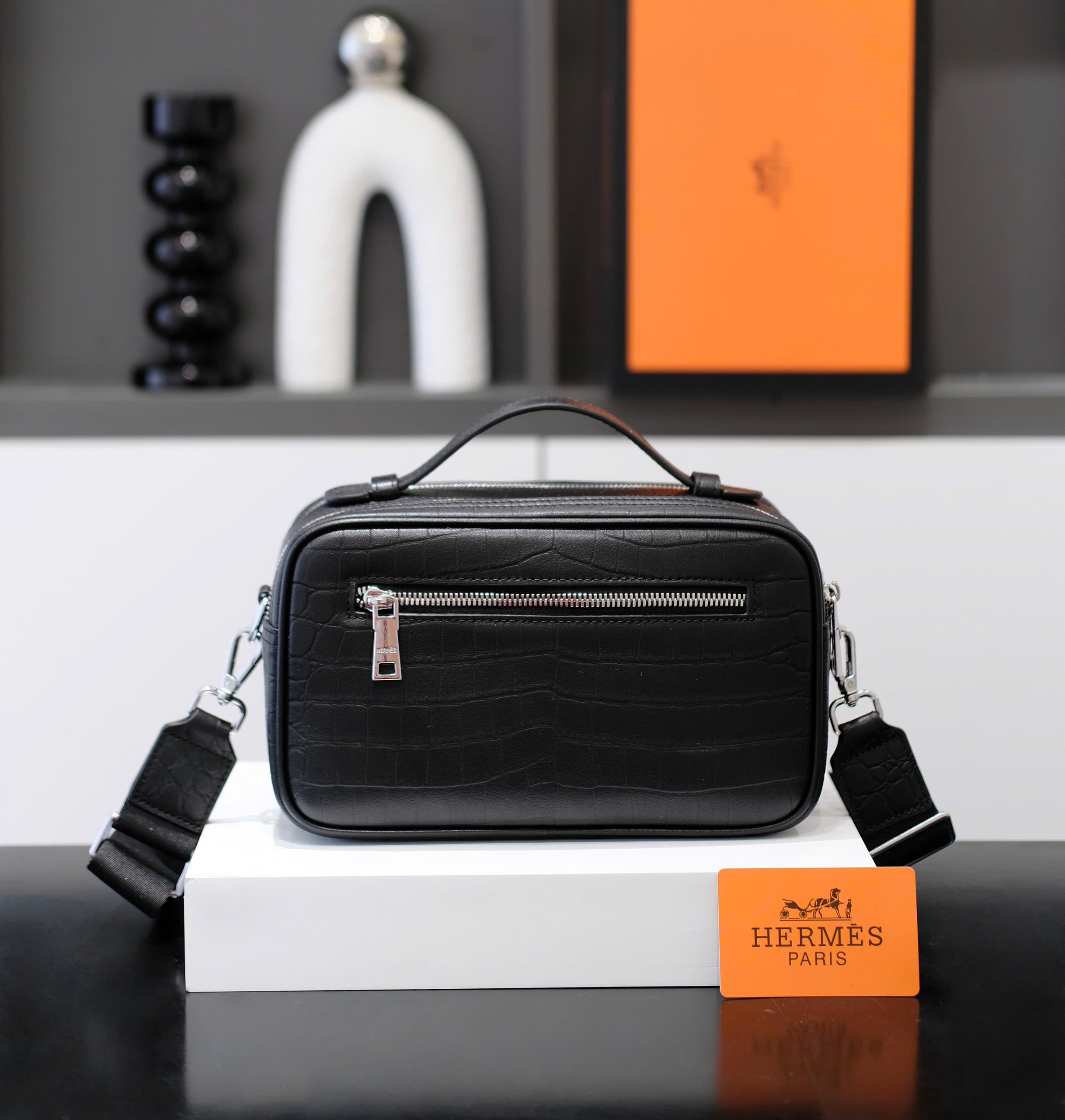 Túi Clutch cầm tay, đeo chéo Hermes HM Đen logo kim loại khóa vân tay size 25x15x10cm Like Auth fullbox DDT