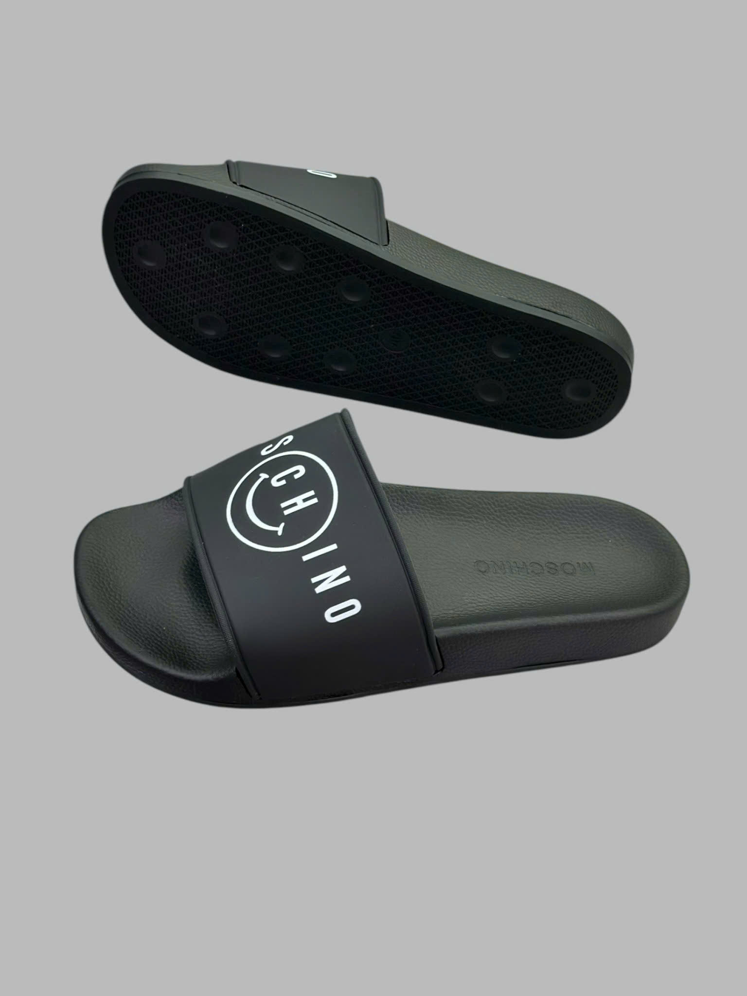 Dép lê quai ngang Moschino M Đen logo chữ mặt cười Trắng Like Auth fullbox VTN