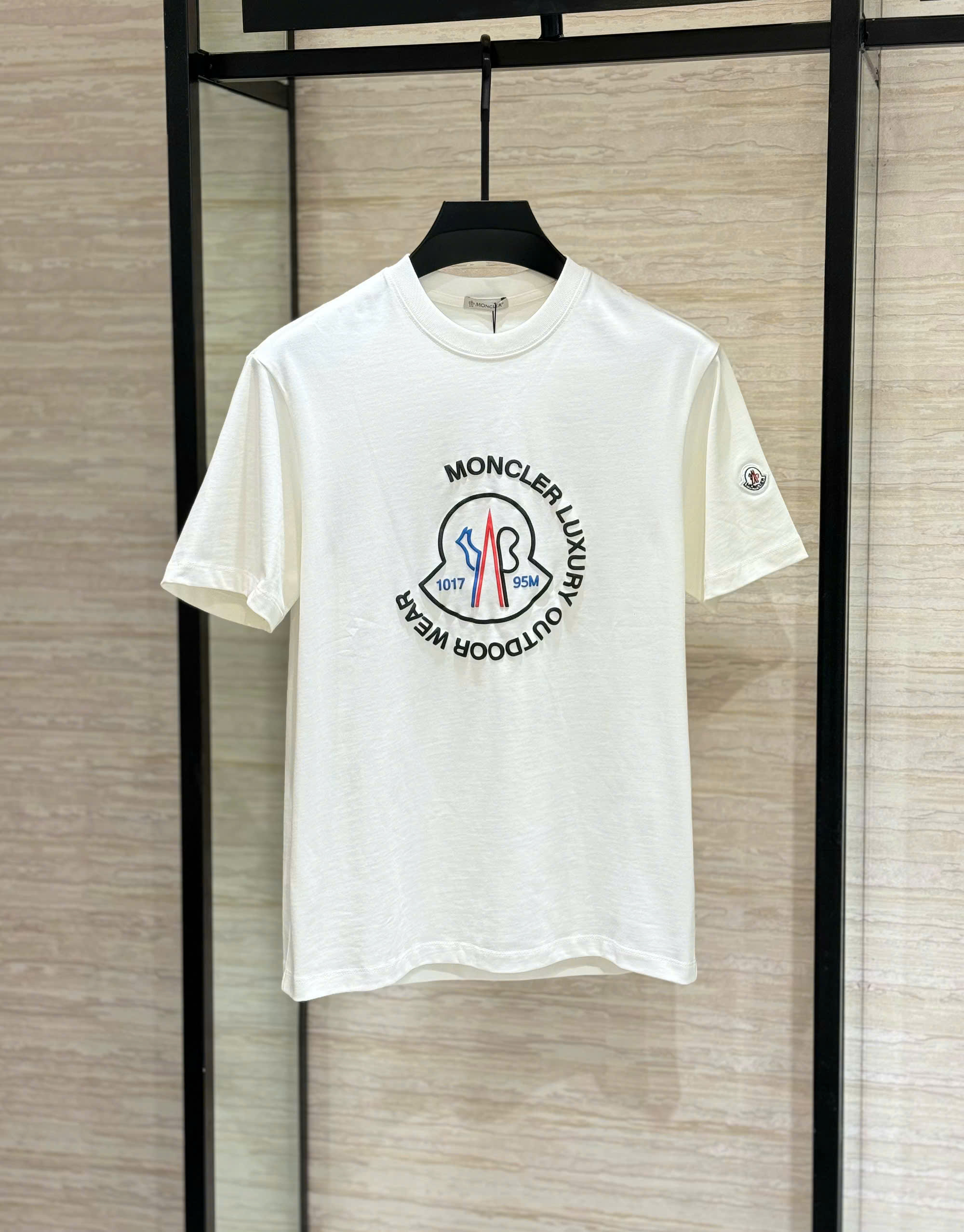 Áo phông T-shirt Moncler M Trắng logo tròn to ngực Like Auth DDT