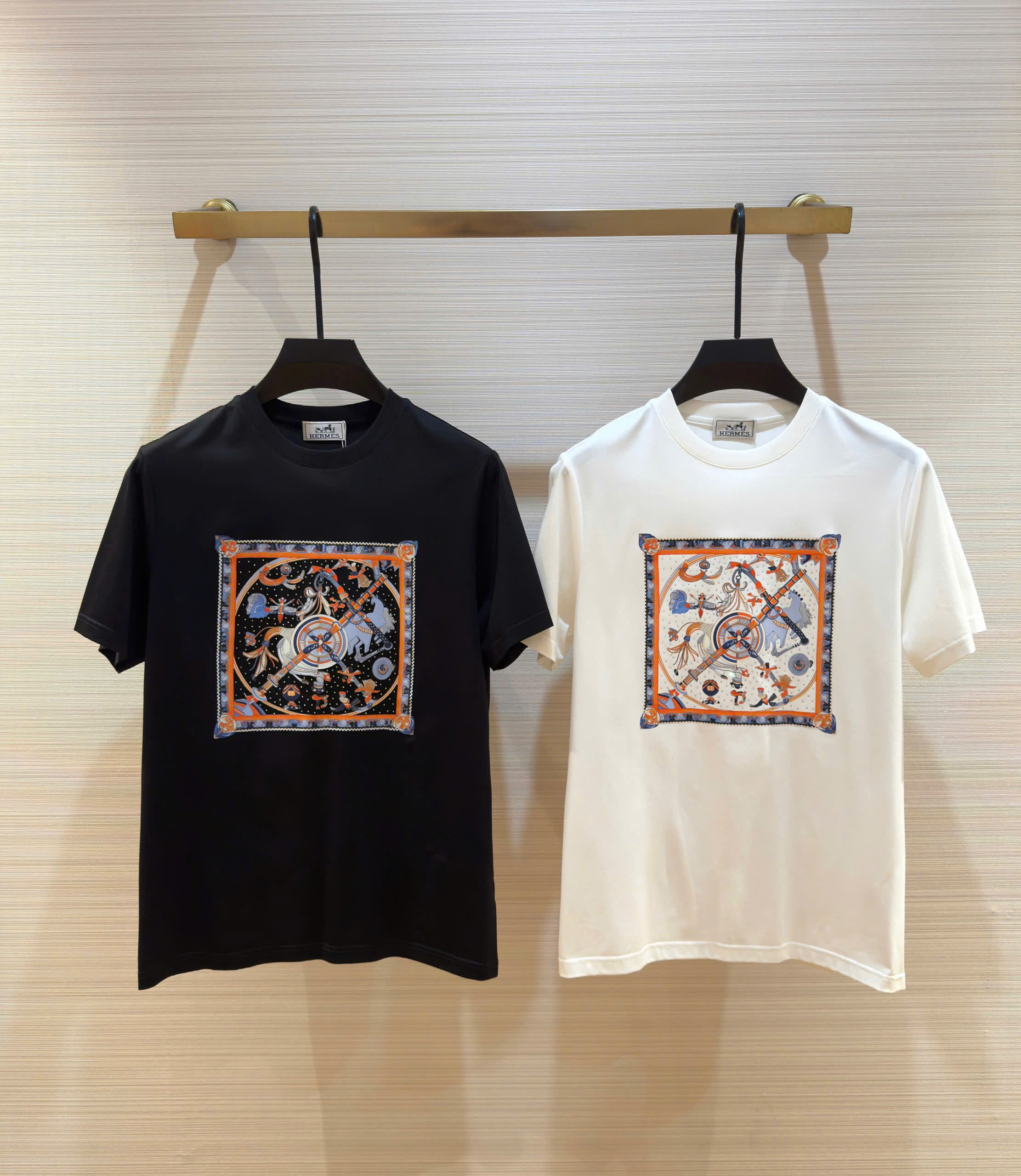 Áo phông T-shirt Hermes HM họa tiết vuông ngực Like Auth DDT