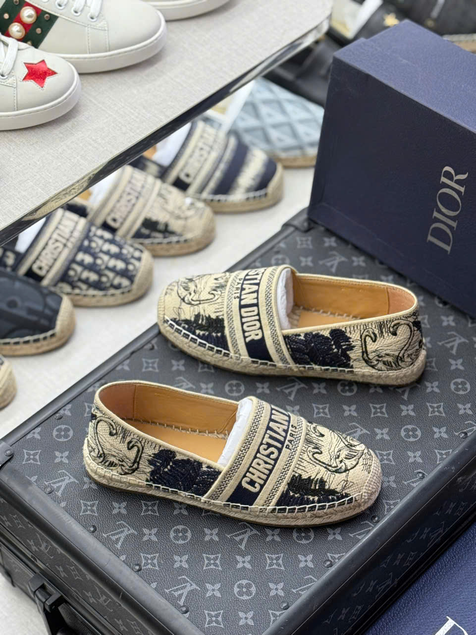 Giày slipon đế cói Dior CD họa tiết thêu Like Auth fullbox MVT