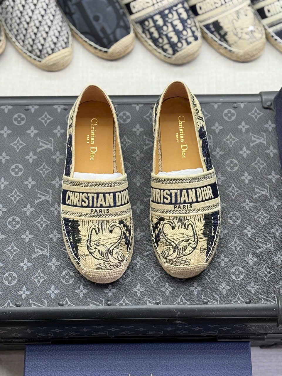 Giày slipon đế cói Dior CD họa tiết thêu Like Auth fullbox MVT