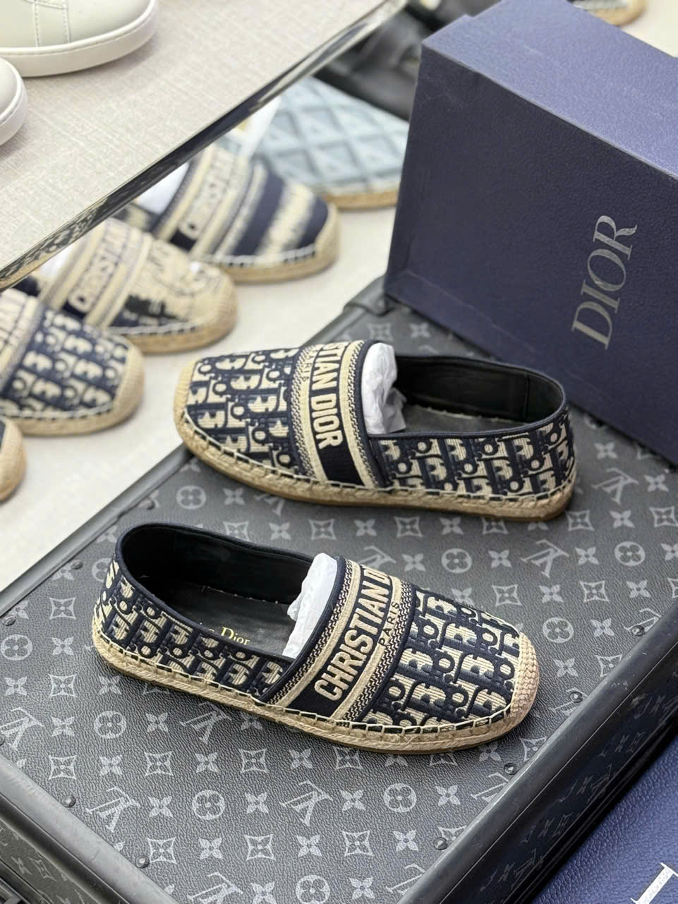 Giày slipon đế cói Dior CD họa tiết thêu Like Auth fullbox MVT