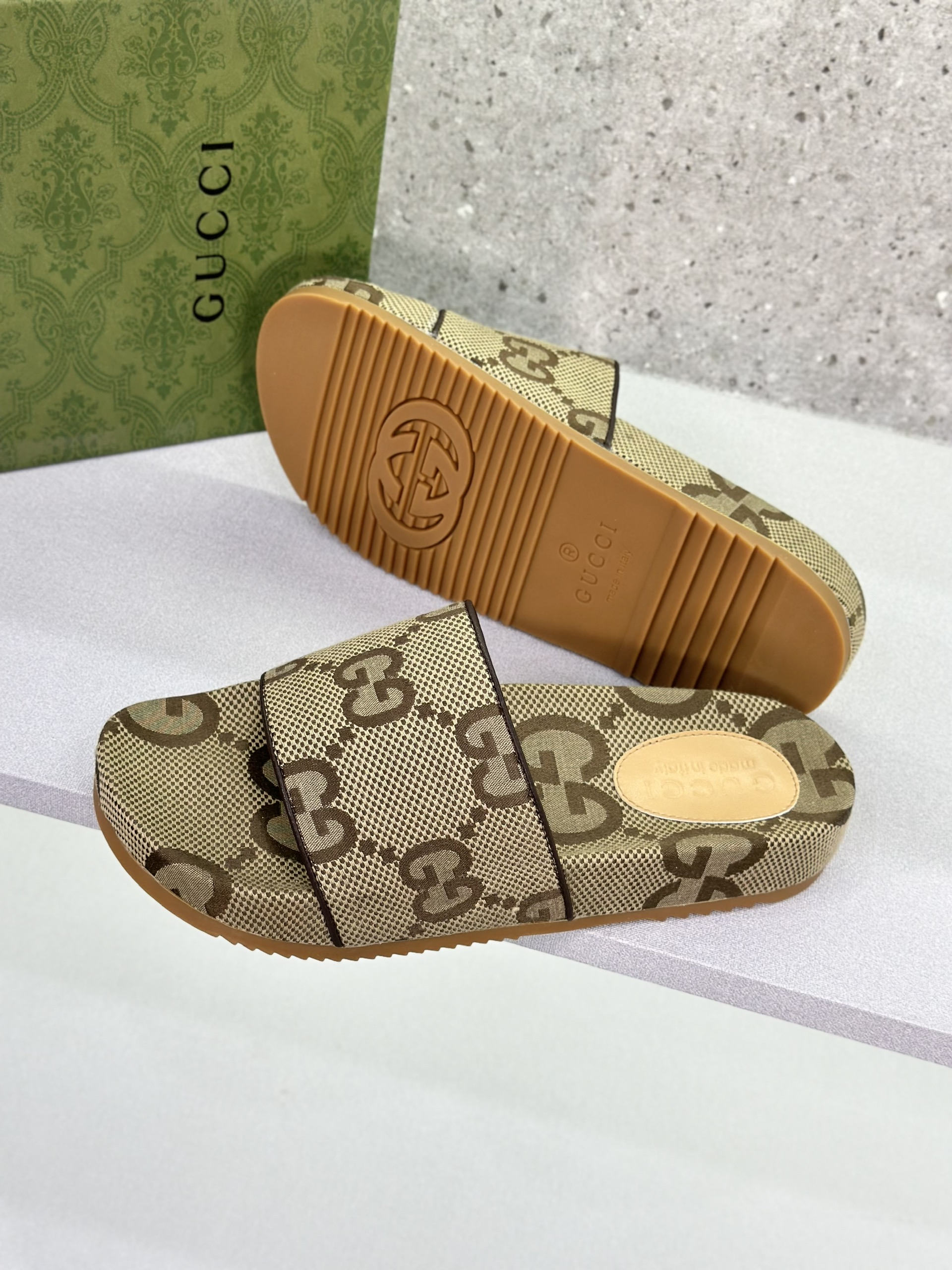 Dép lê quai ngang GC vải Nâu họa tiết logo GG to full Like Auth on web fullbox bill thẻ VTN