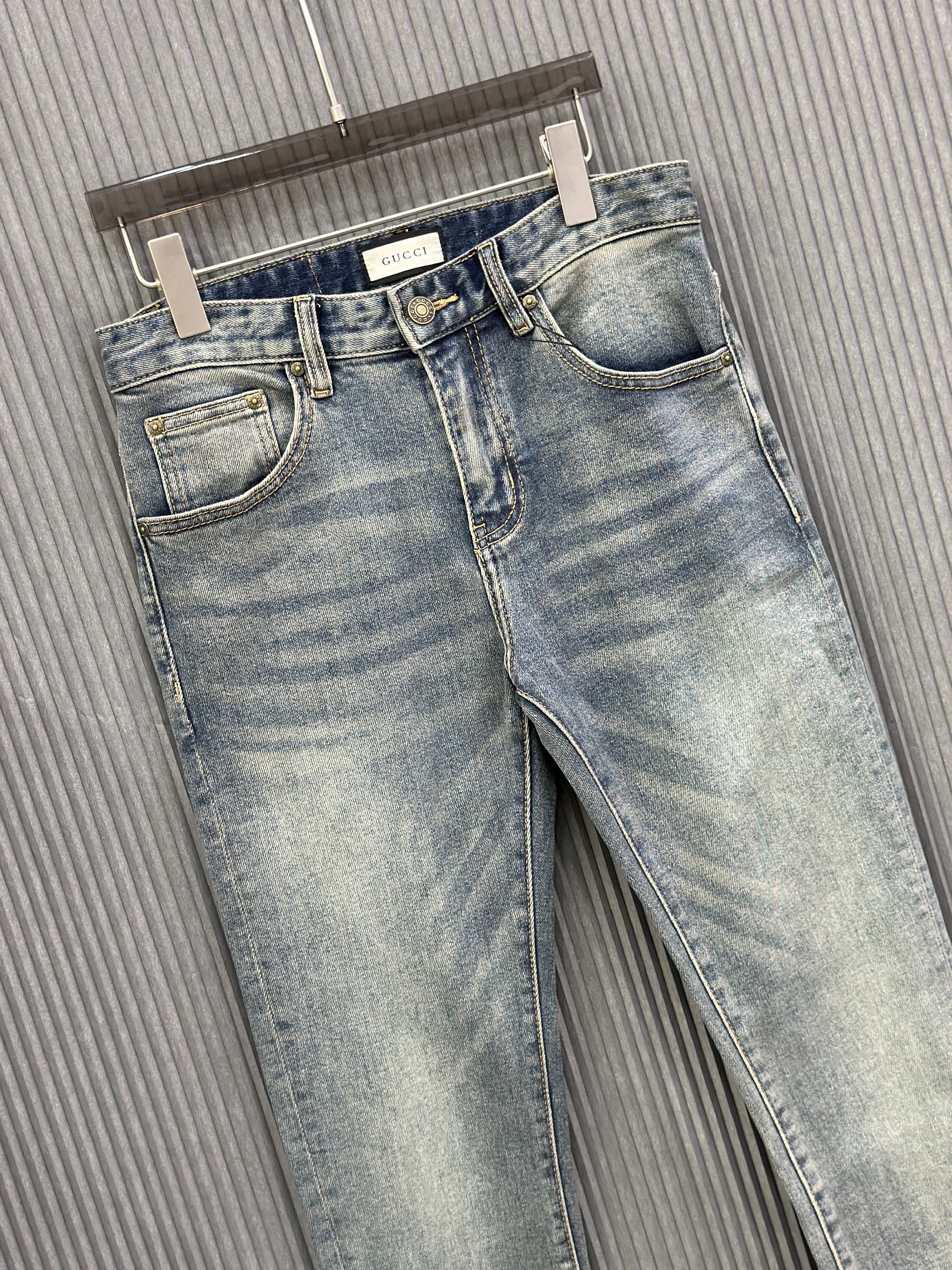 Quần jean Gucci GC Xanh logo dập nổi thêu Xanh Đỏ túi sau Like Auth VTN