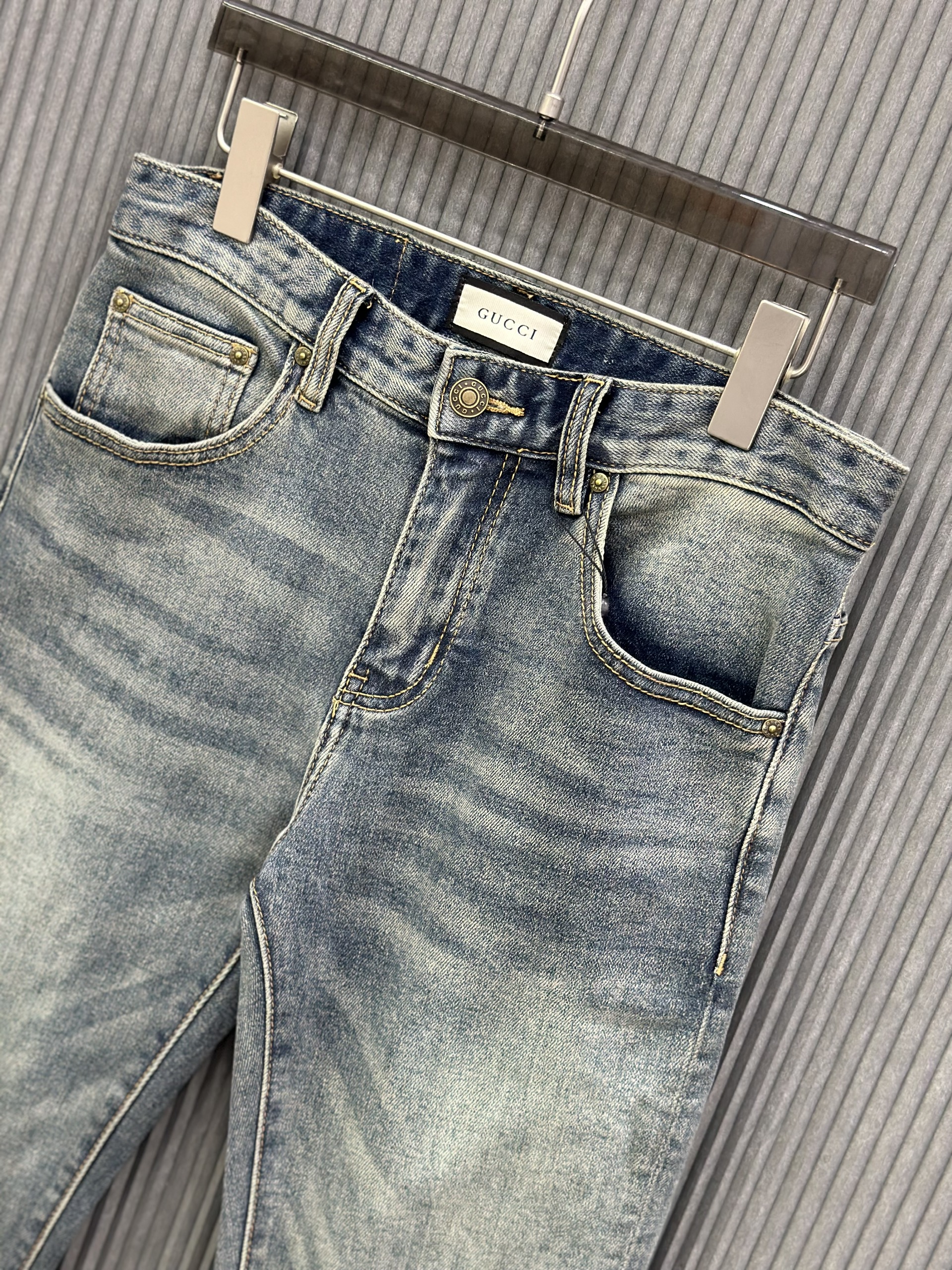 Quần jean Gucci GC Xanh logo dập nổi thêu Xanh Đỏ túi sau Like Auth VTN