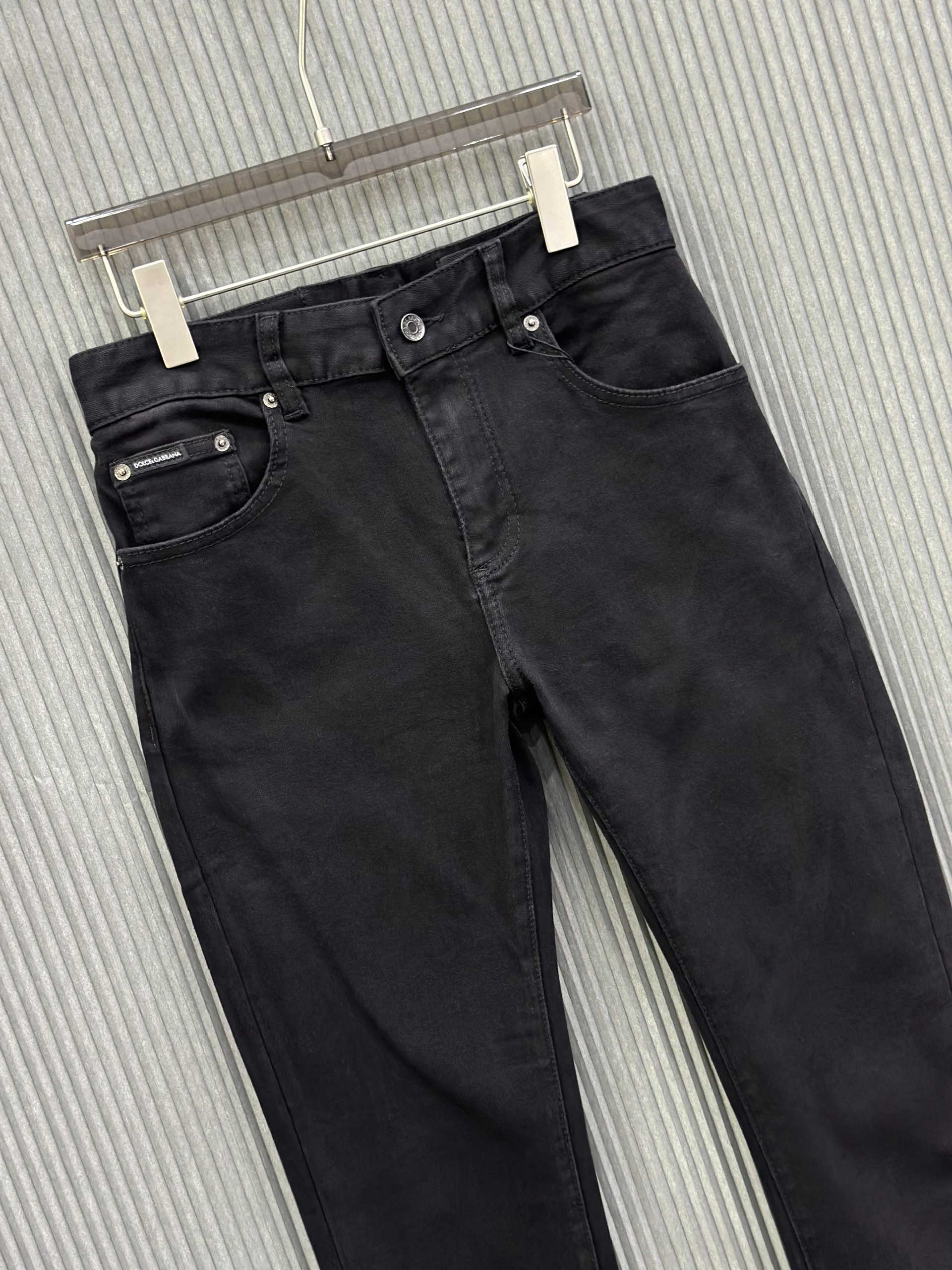 Quần jean Dolce Gabbana DG Đen log tag vuông thêu túi sau Like Auth VTN