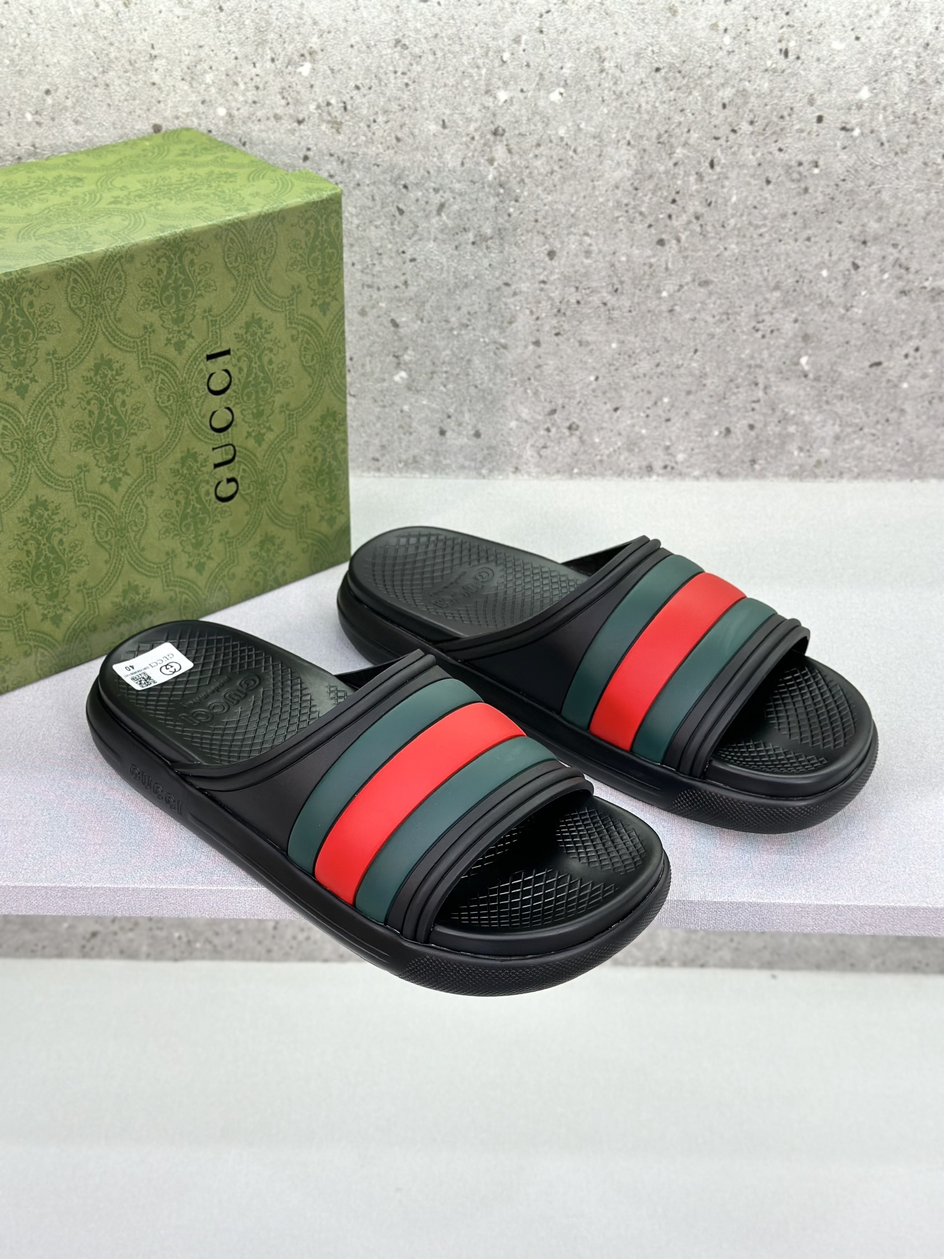 Dép lê quai ngang Gucci GC Đen phối kẻ sọc Xanh Đỏ Like Auth on web fullbox bill thẻ VTN