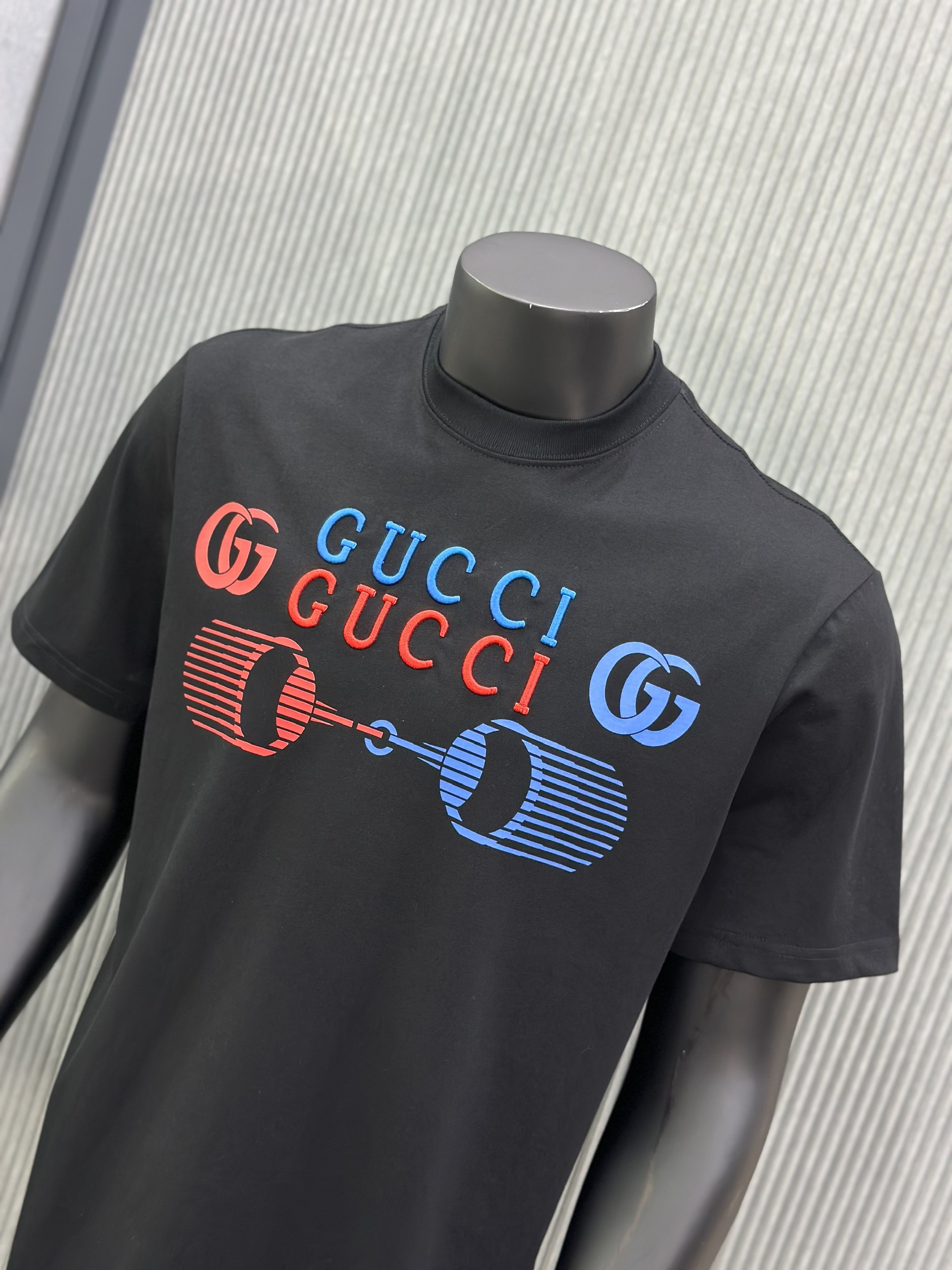 Áo phông T-shirt Gucci GC Đen logo chữ thêu ngực Like Auth VTN