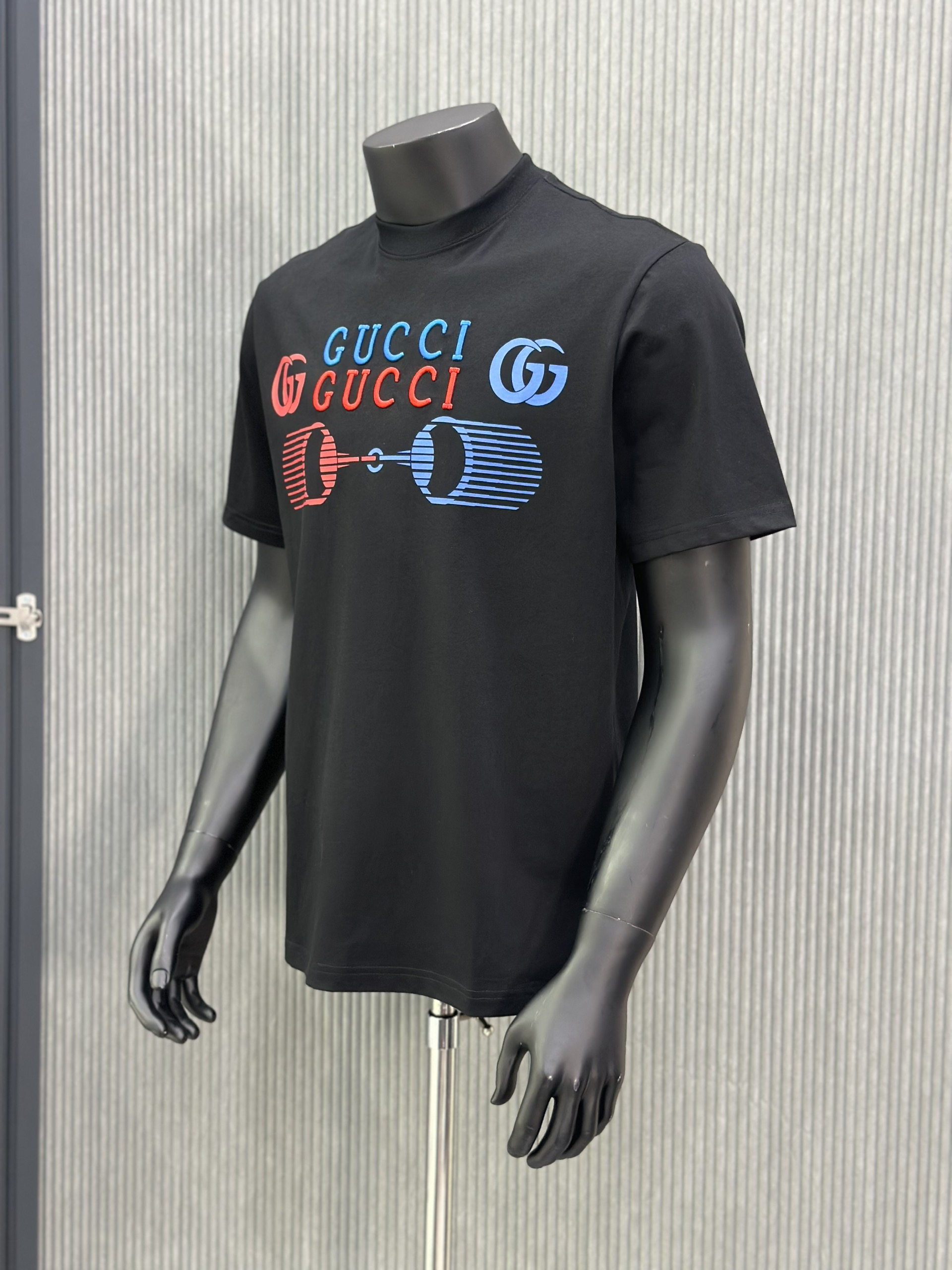 Áo phông T-shirt Gucci GC Đen logo chữ thêu ngực Like Auth VTN