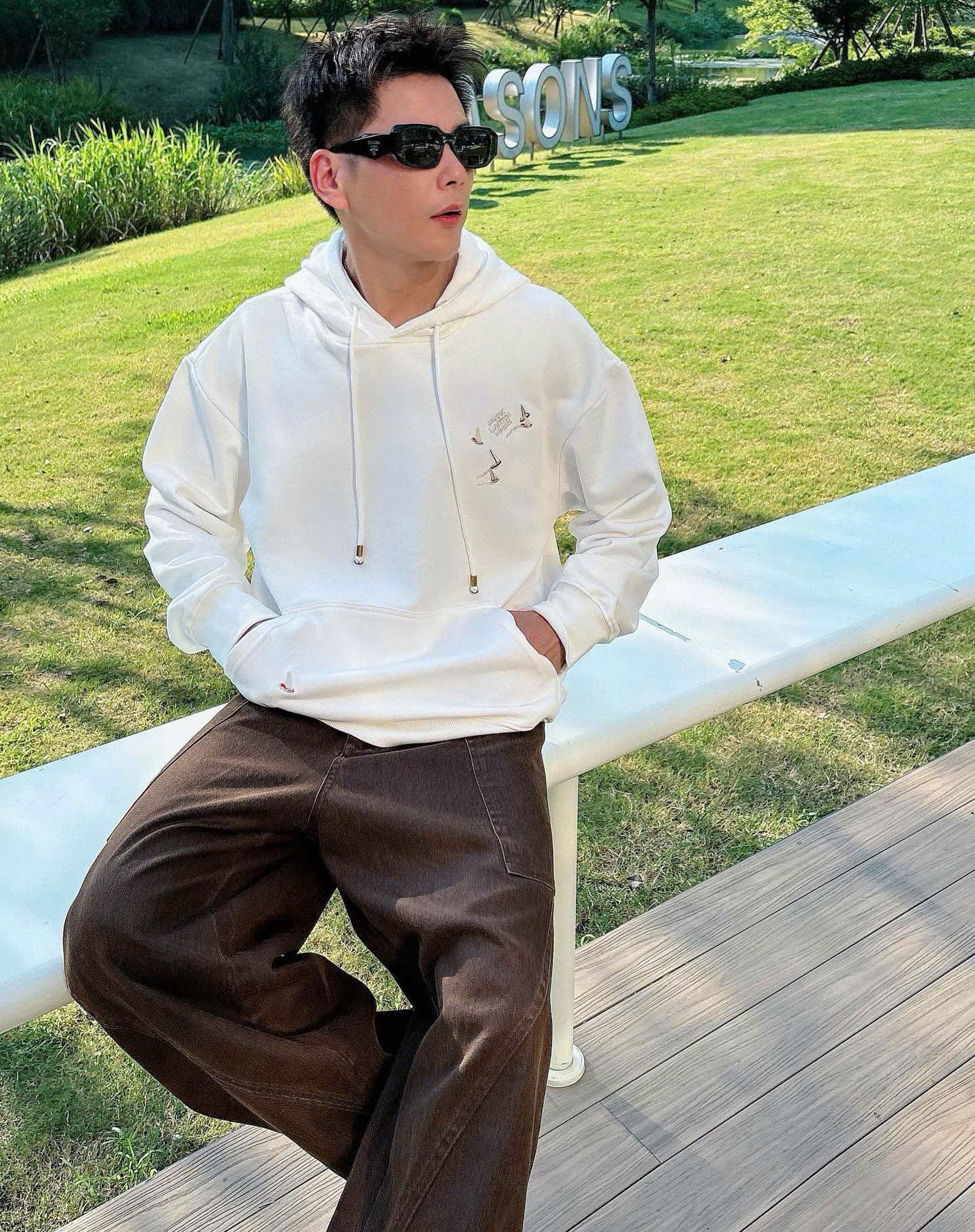 Áo hoodie Louis Vuitton LV họa tiết logo du thuyền Like Auth NV