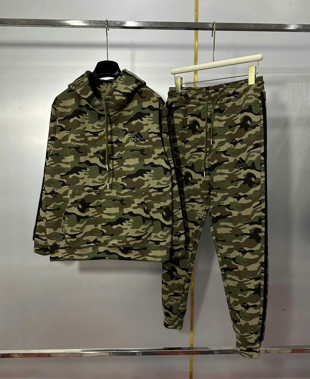 Bộ, set thu đông hoodie Adidas A Xanh rêu họa tiết dằn di kẻ sọc sườn Like AuthNV