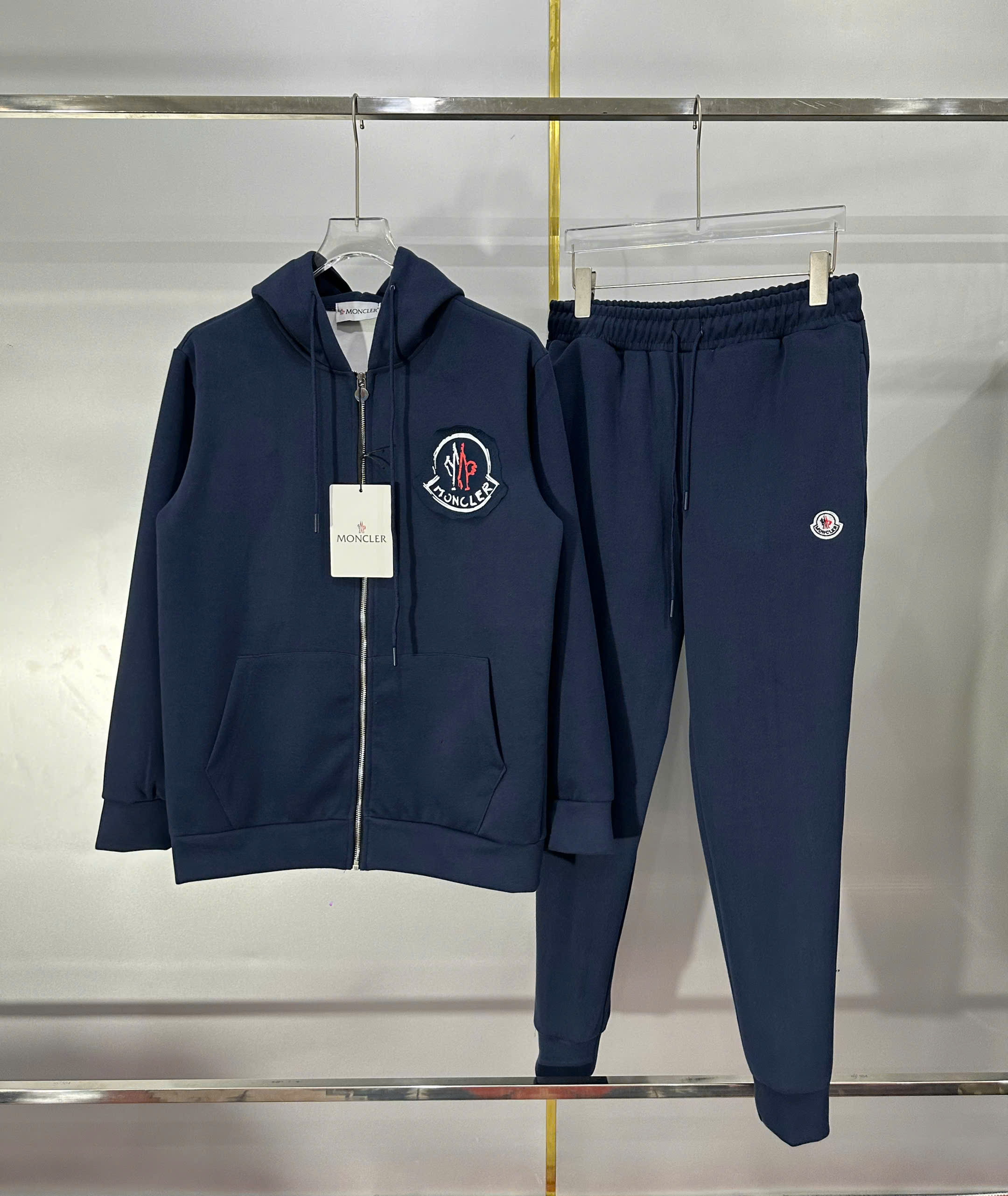 Bộ, set thu đông hoodie kéo khóa Moncler M logo tròn thêu Like Auth NV