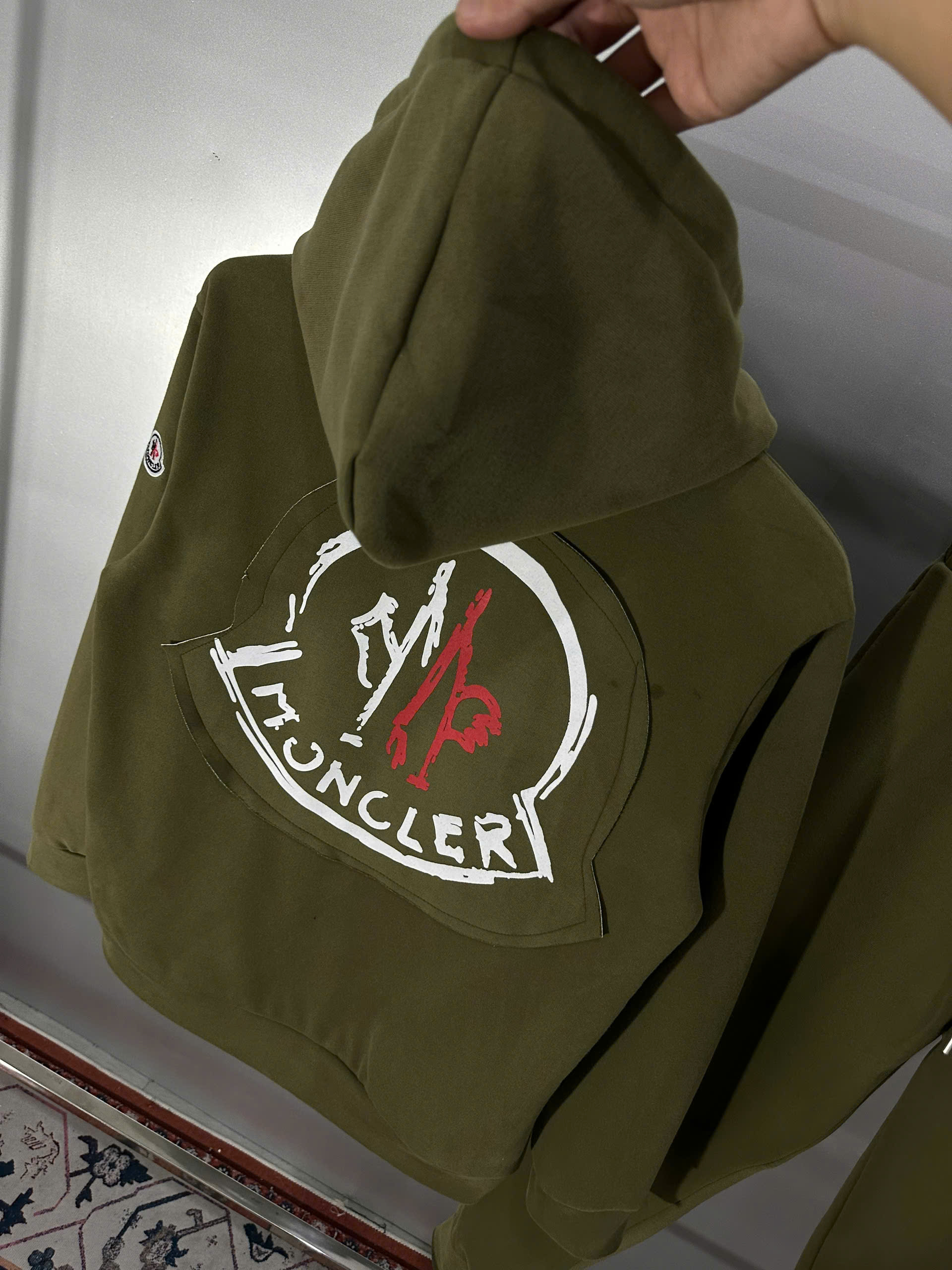 Bộ, set thu đông hoodie kéo khóa Moncler M logo tròn thêu Like Auth NV