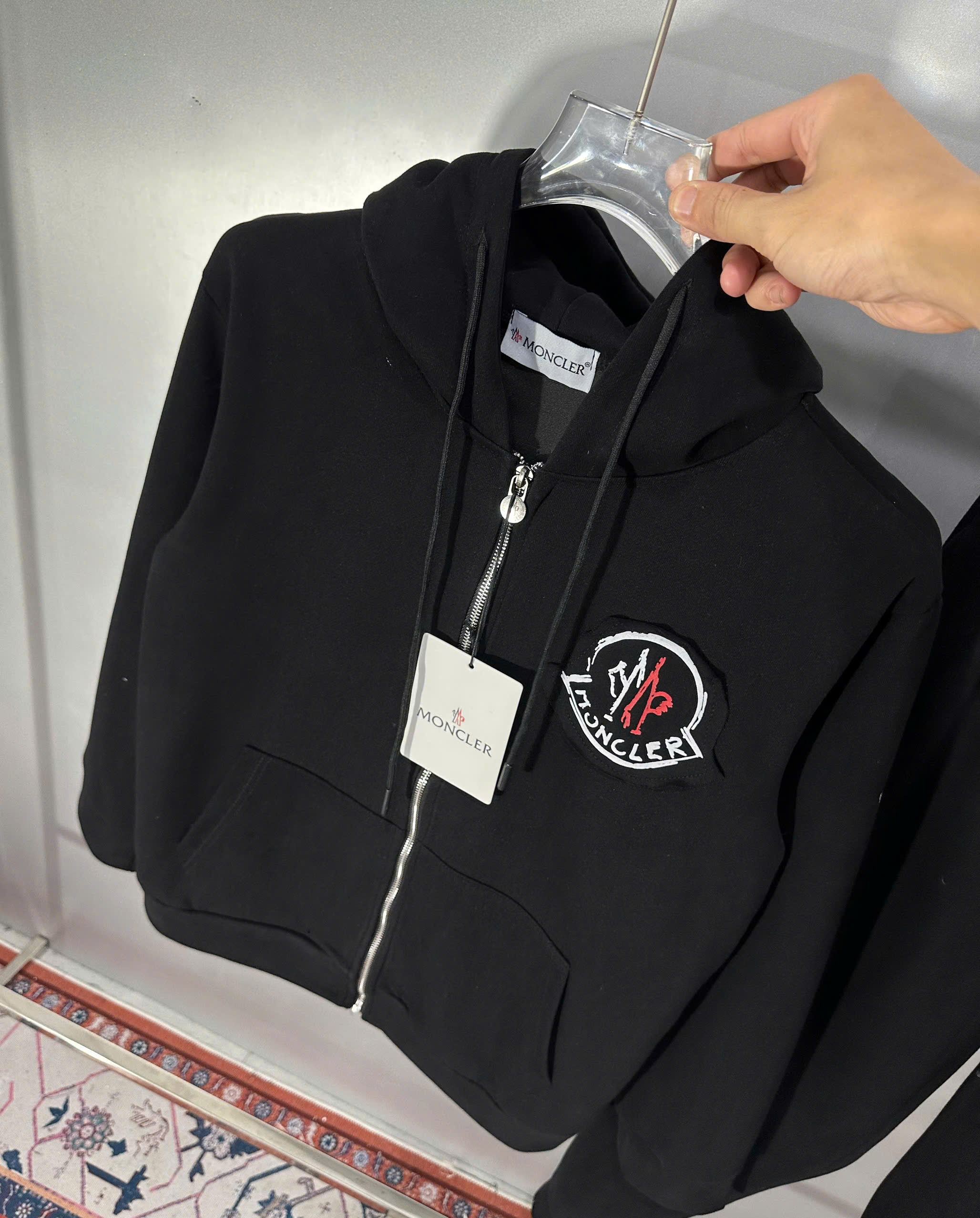 Bộ, set thu đông hoodie kéo khóa Moncler M logo tròn thêu Like Auth NV