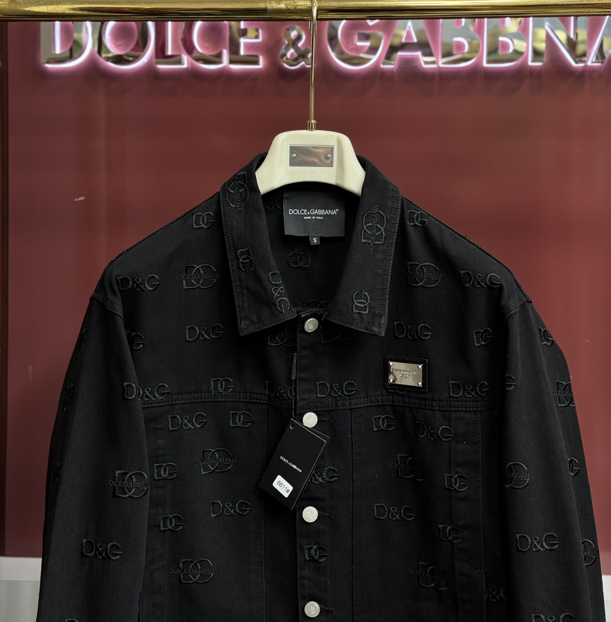 Áo khoác denim jacket Dolce Gabbana DG Đen họa tiết logo thêu full Like Auth CD