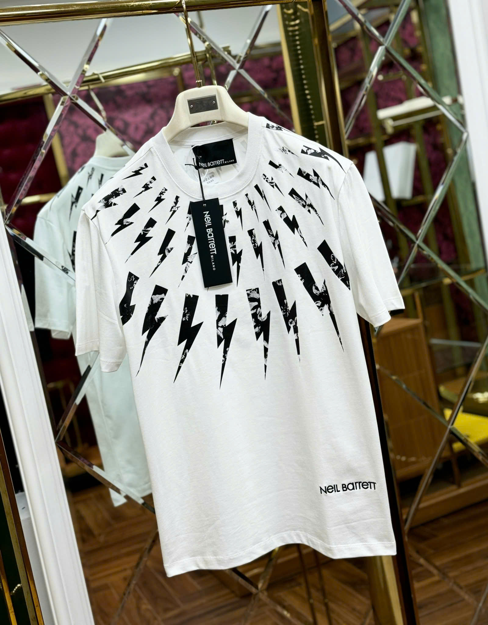 Áo phông T-shirt Neil Barret NB Trắng họa tiết  tia sét Đen Like Auth CD