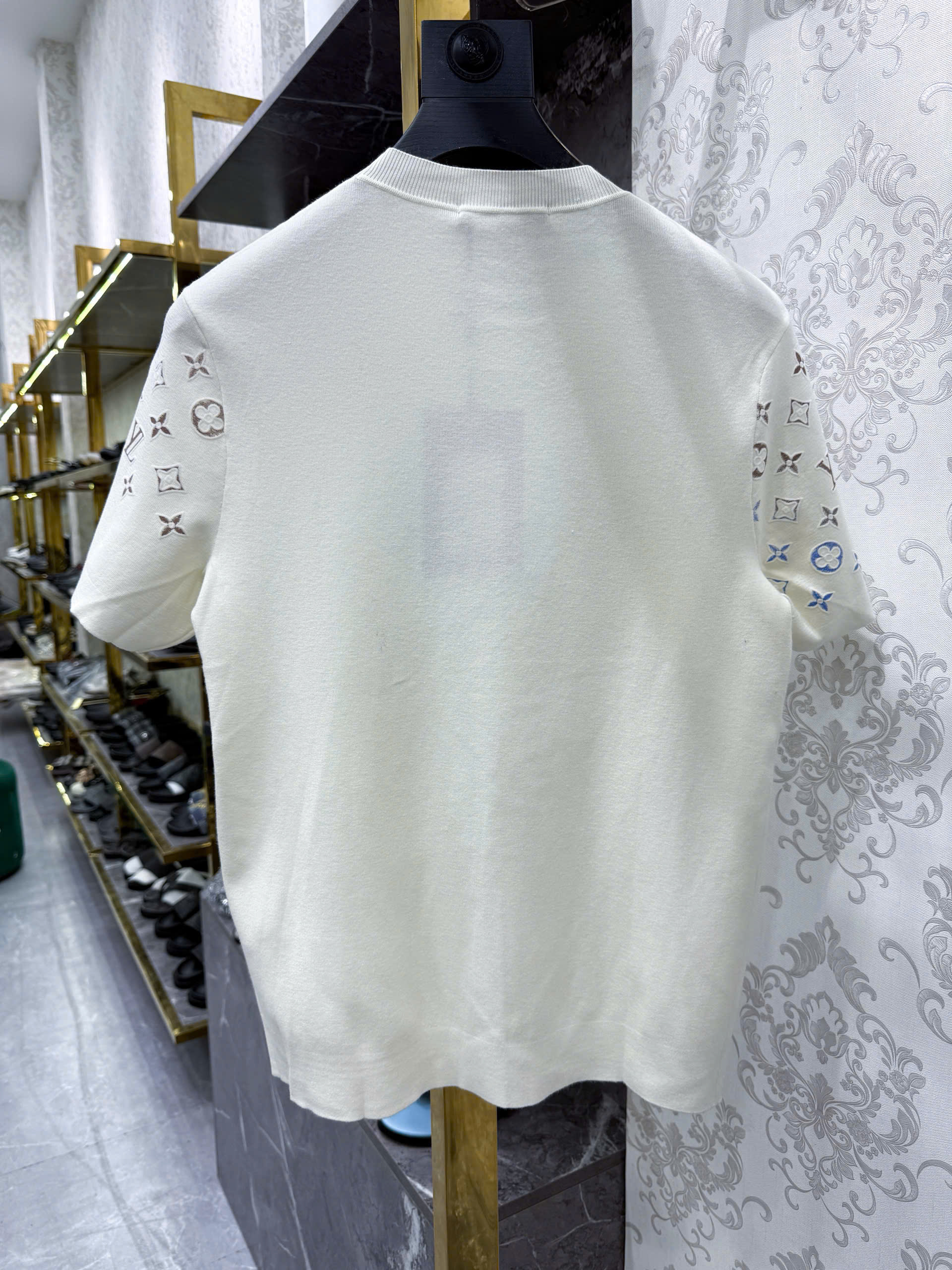 Áo phông T-shirt len Louis Vuitton LV họa tiết màu sắc thêu Like Auth MK