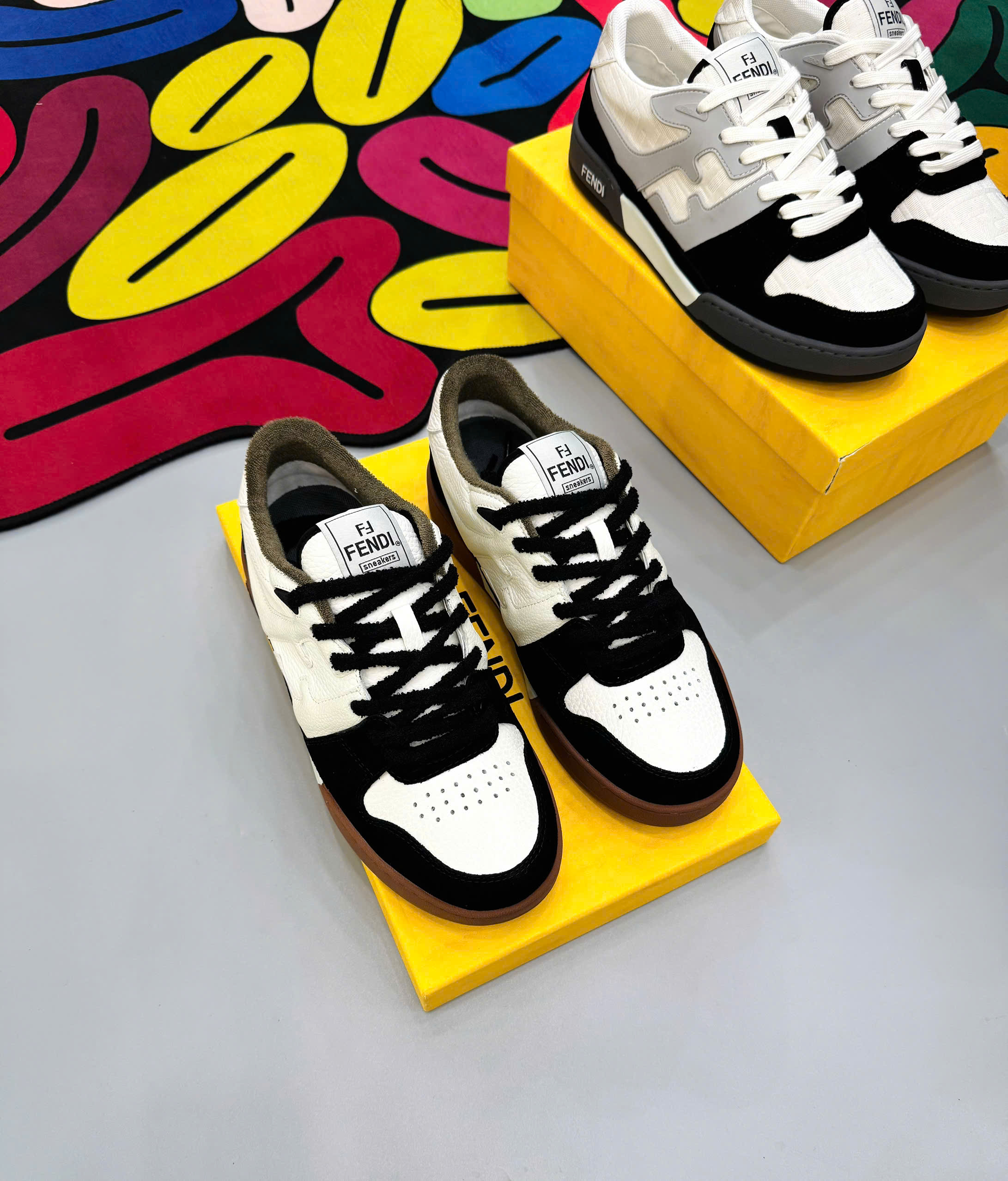 Giày sneaker Fendi FF Đen nhung phối Trắng Like Auth fullbox MK